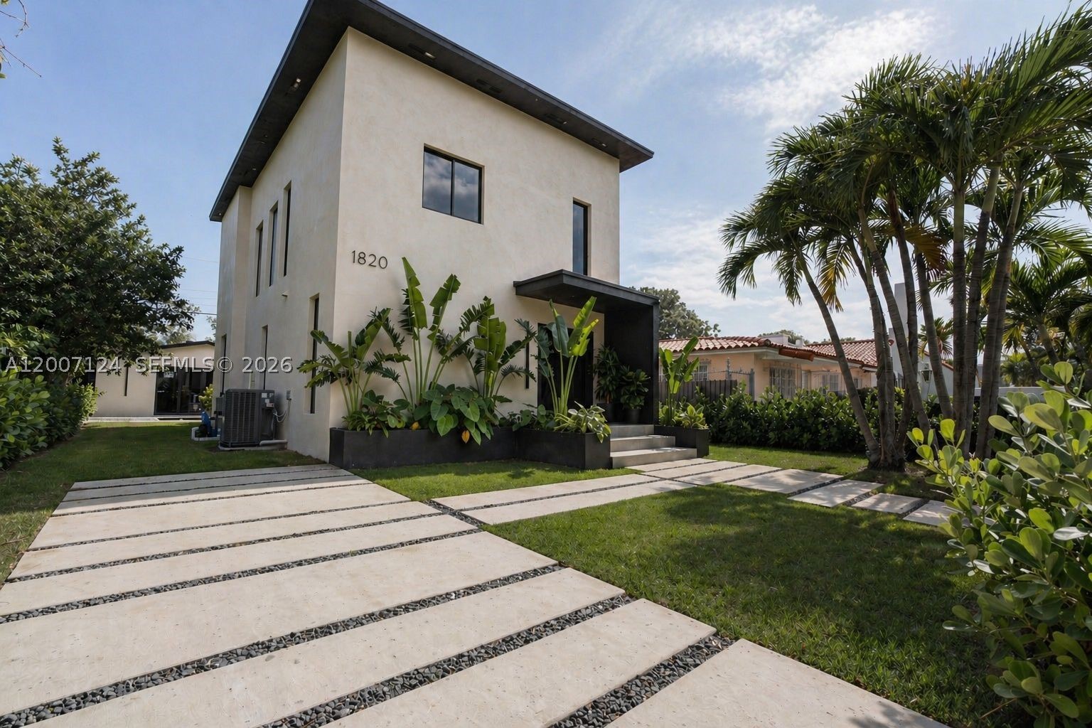 1820 Sw 10th St Property Photo 6