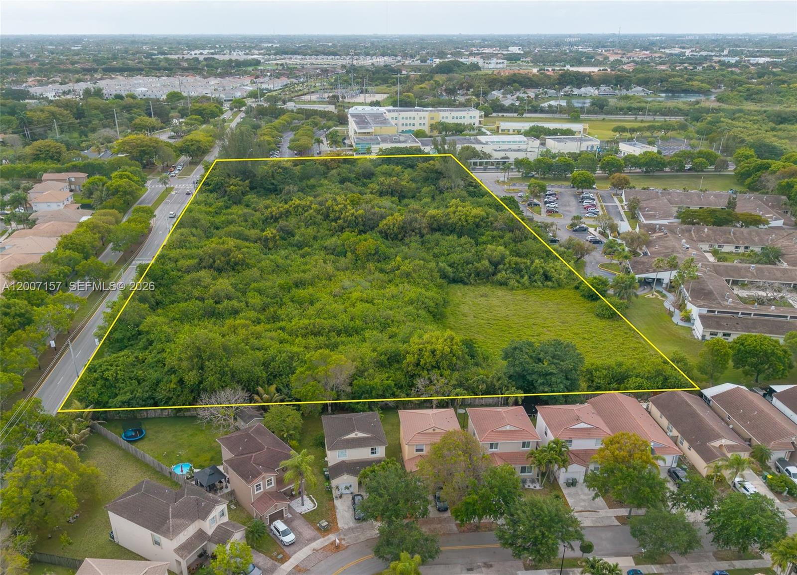 S Canal Dr Property Photo 3