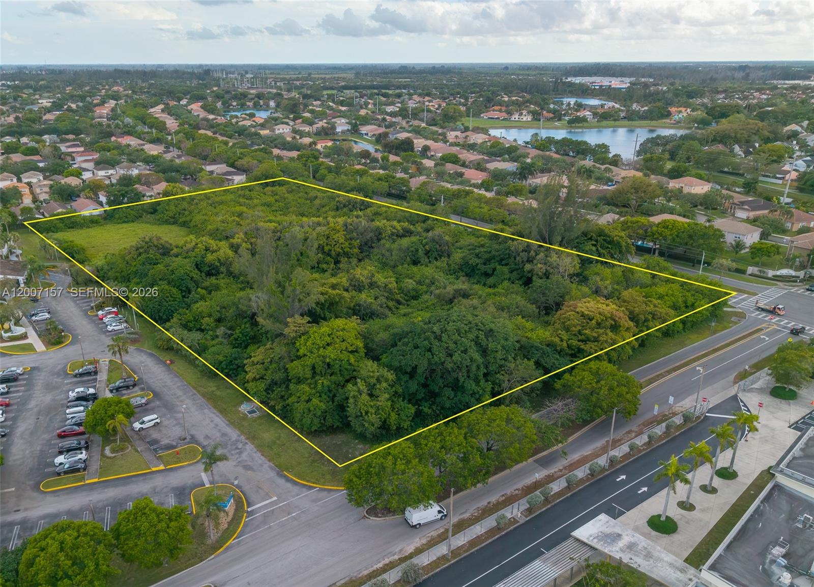 S Canal Dr Property Photo 10