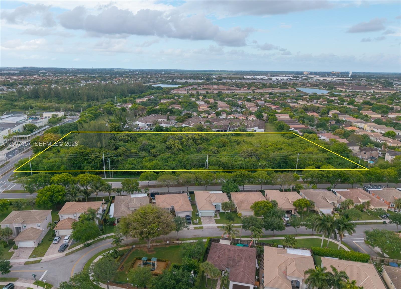 S Canal Dr Property Photo 15