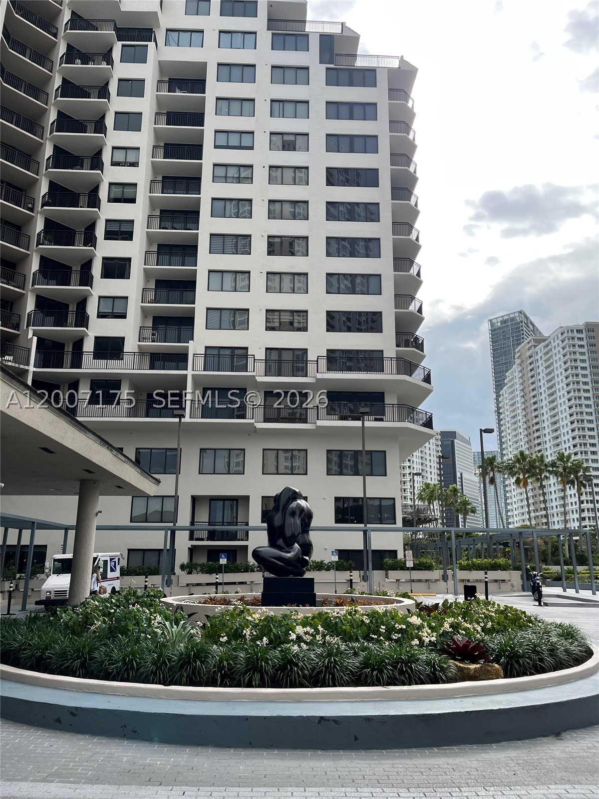 540 Brickell Key Dr 1809 Property Photo 2