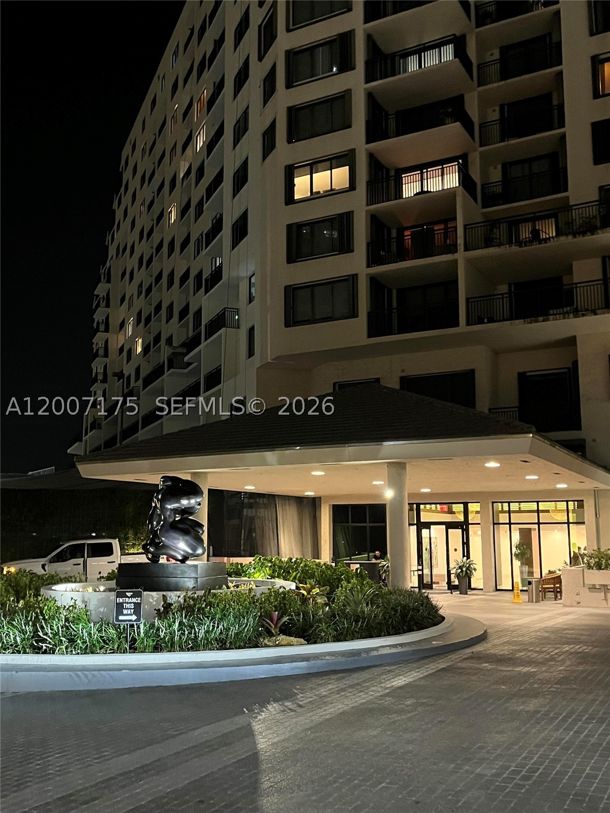 540 Brickell Key Dr 1809 Property Photo 3