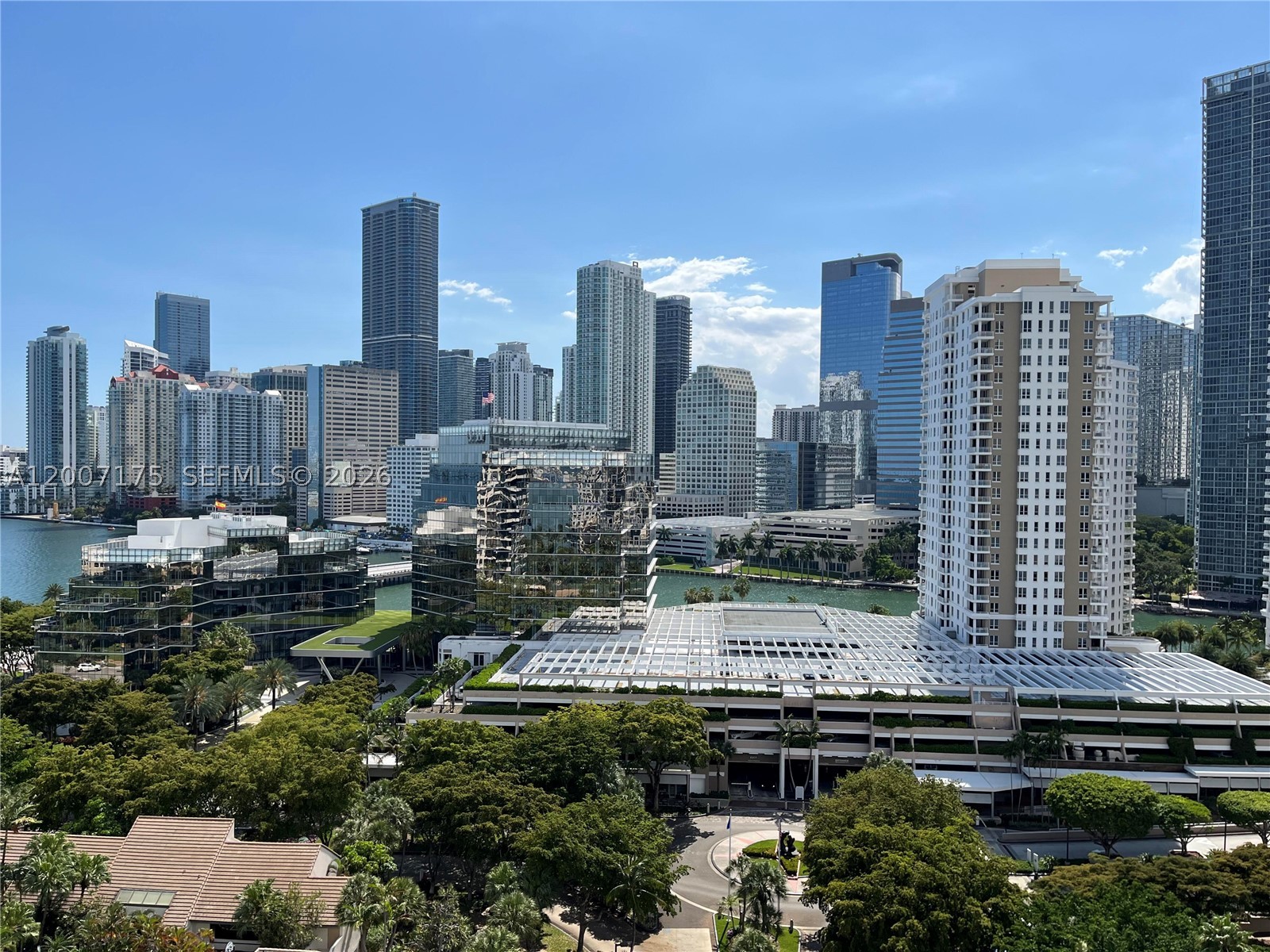 540 Brickell Key Dr 1809 Property Photo 8