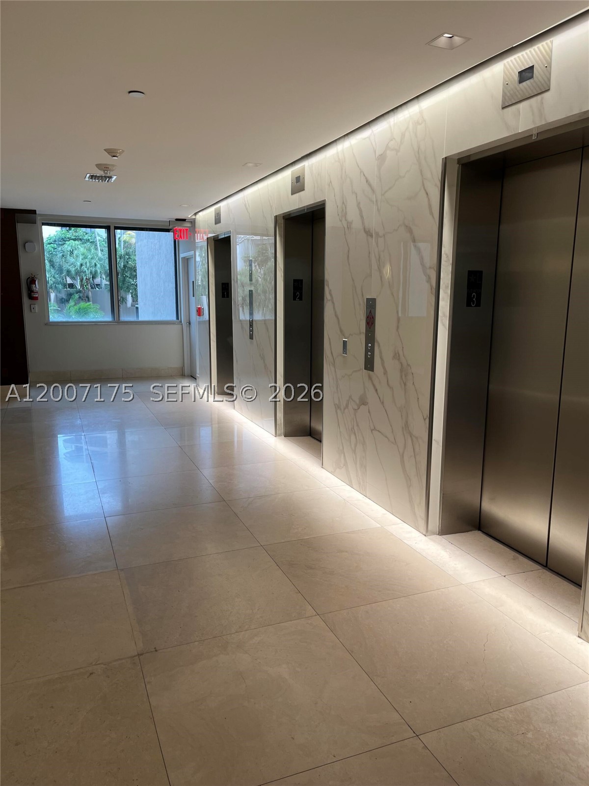 540 Brickell Key Dr 1809 Property Photo 12