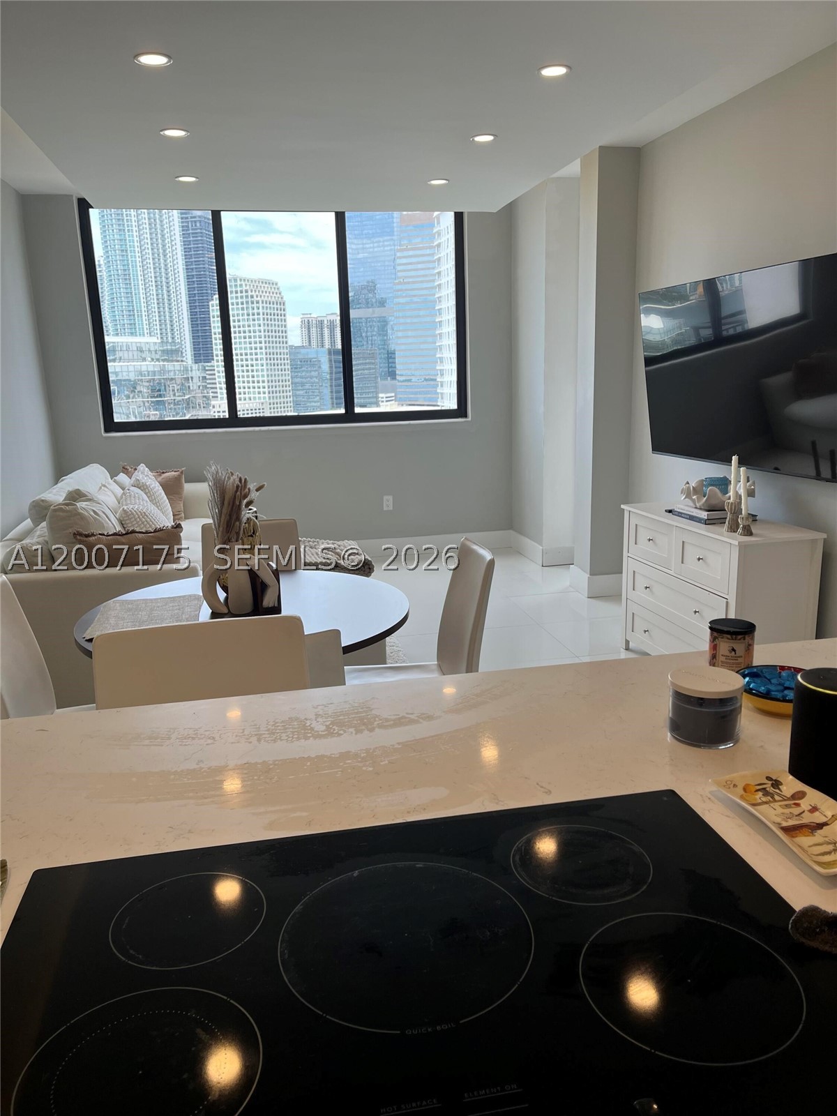 540 Brickell Key Dr 1809 Property Photo 17