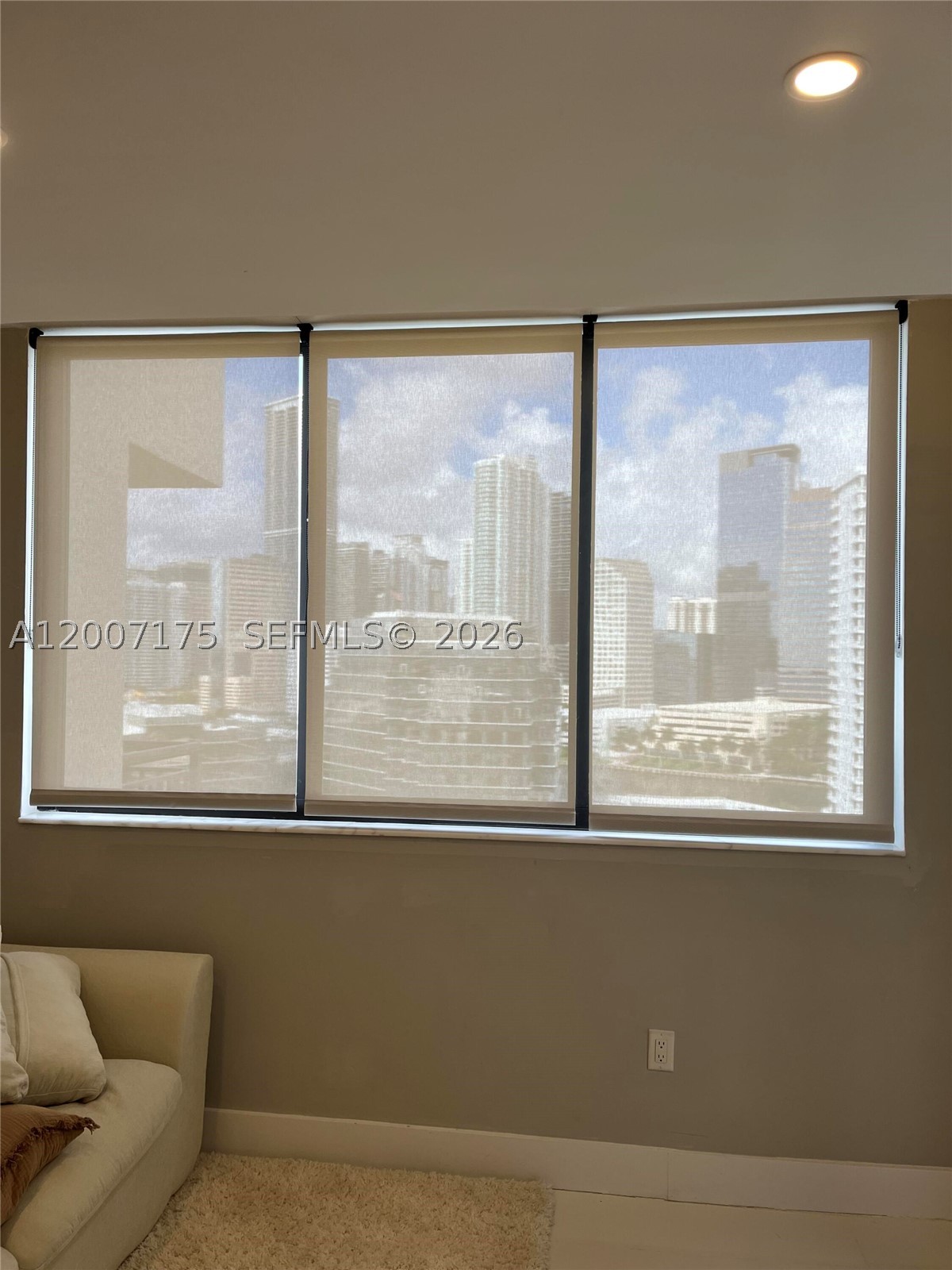 540 Brickell Key Dr 1809 Property Photo 19