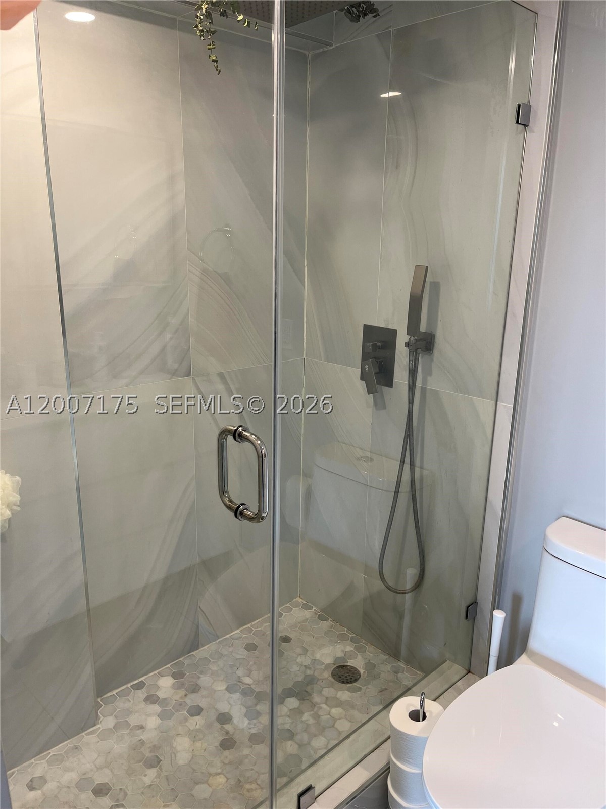 540 Brickell Key Dr 1809 Property Photo 24