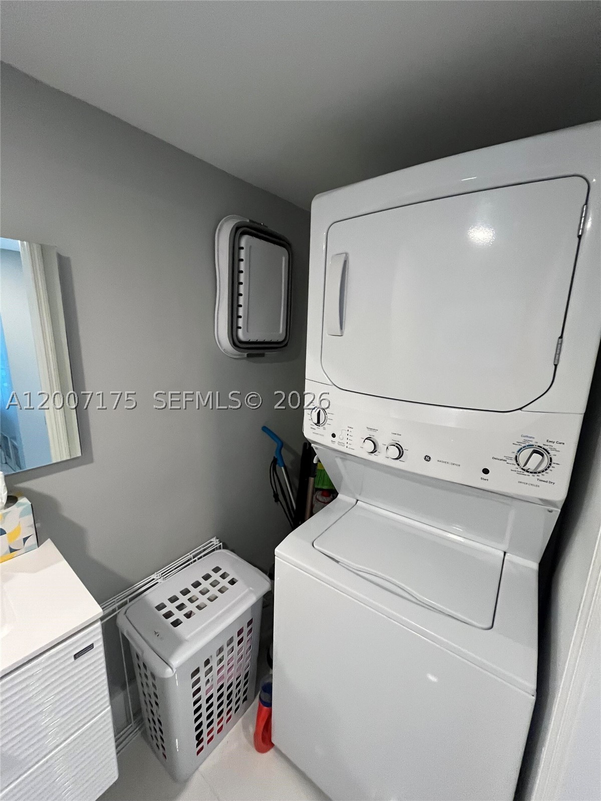 540 Brickell Key Dr 1809 Property Photo 27