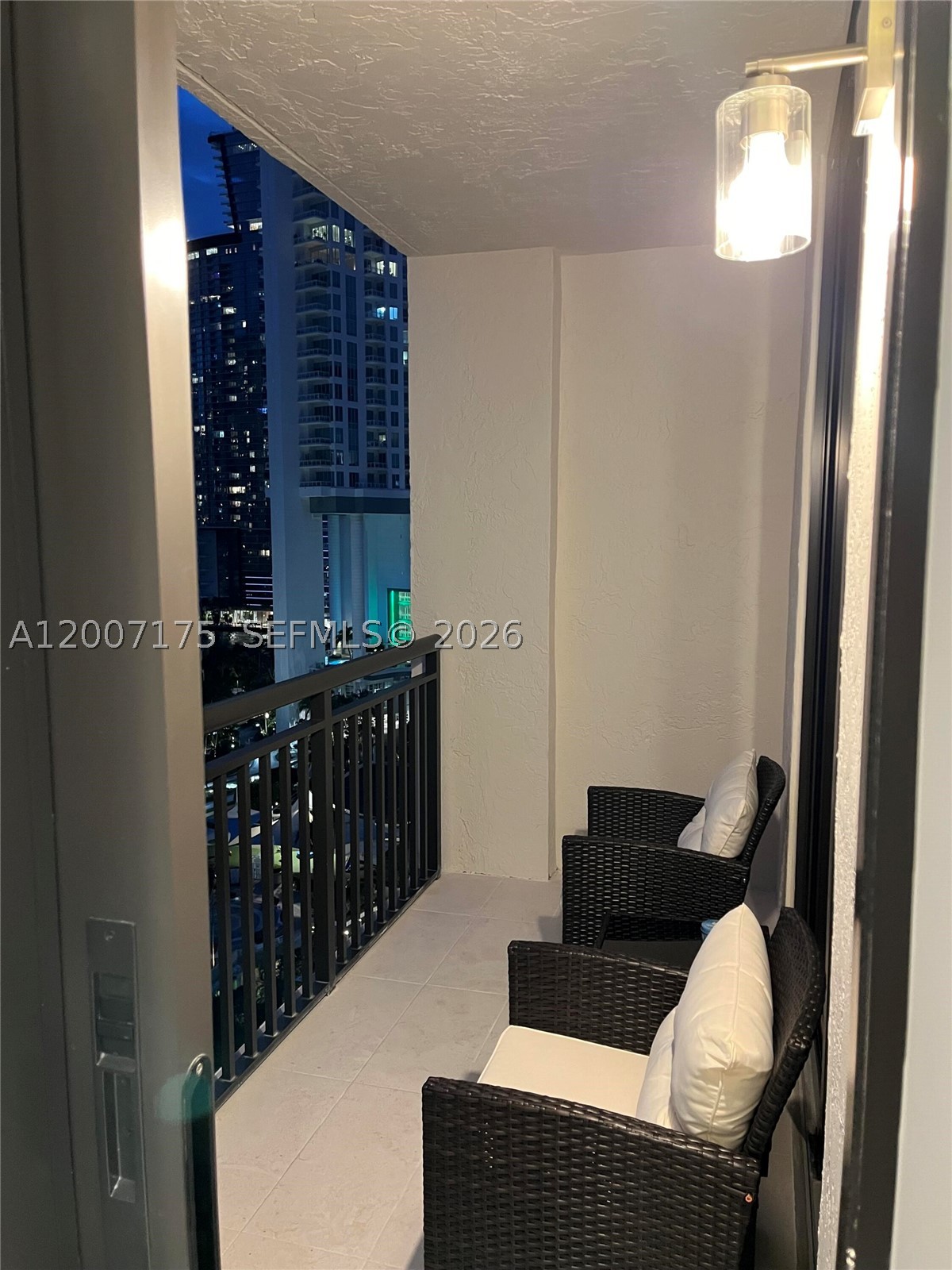 540 Brickell Key Dr 1809 Property Photo 29