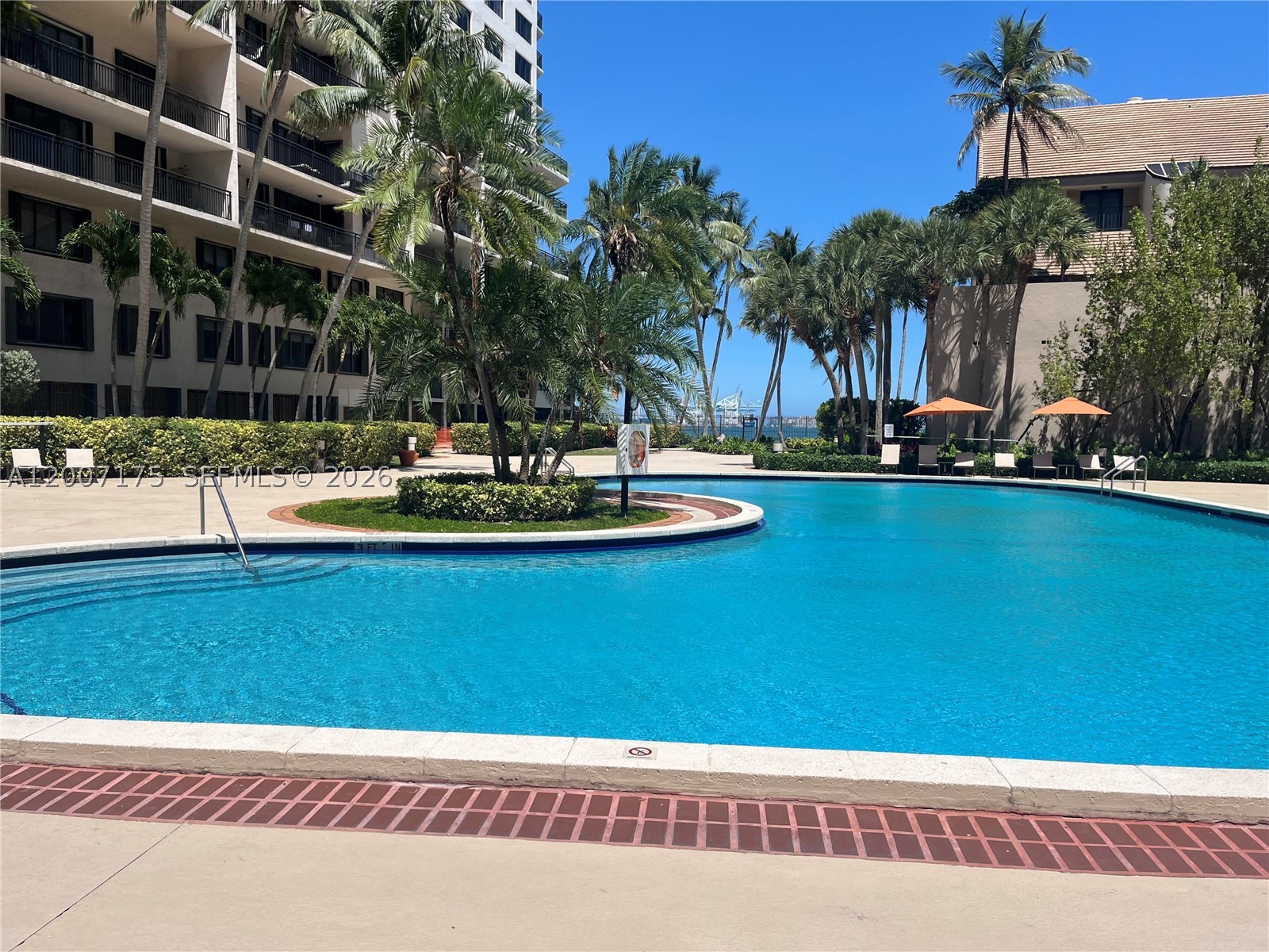 540 Brickell Key Dr 1809 Property Photo 31