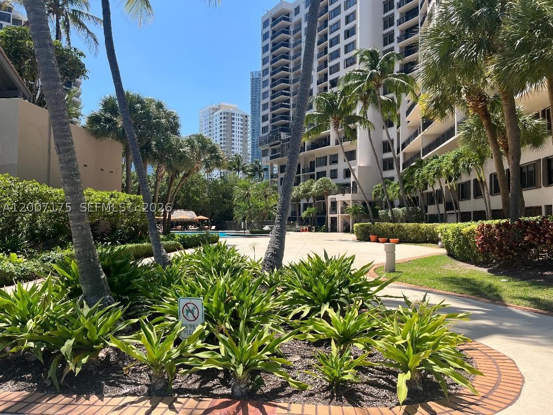540 Brickell Key Dr 1809 Property Photo 32