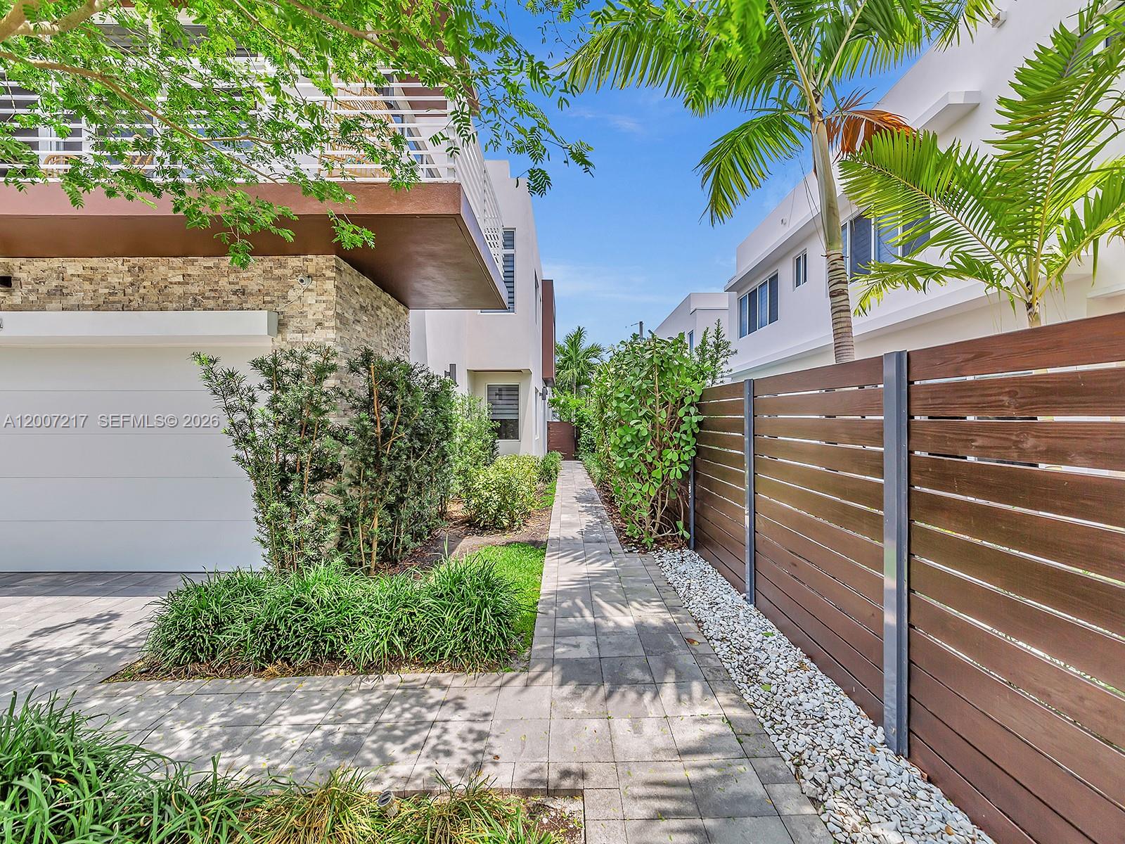1808 Coral Ridge Dr Property Photo 3