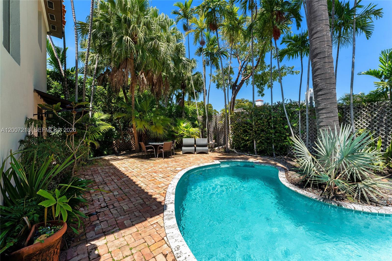 6121 La Gorce Dr Property Photo 11