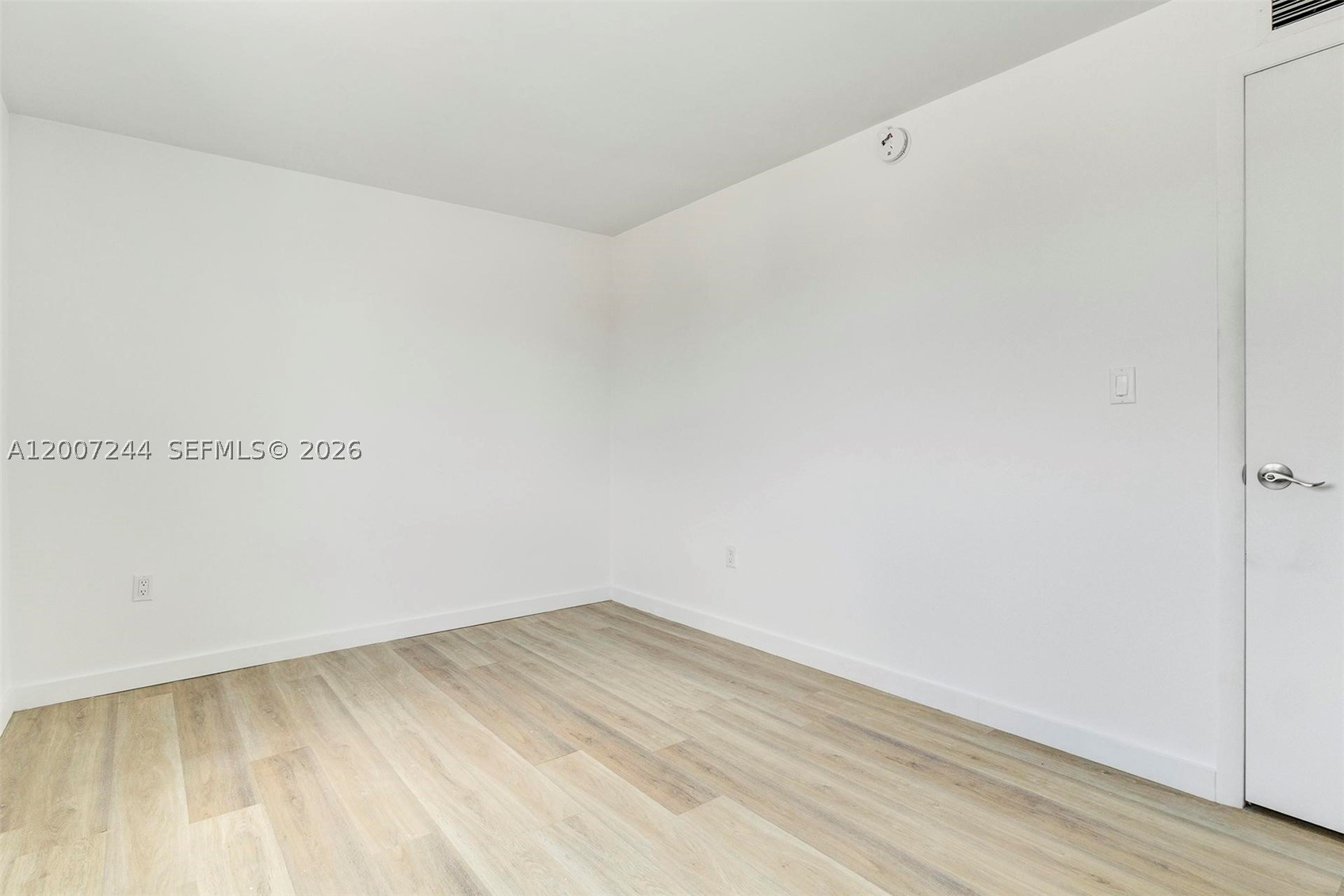620 Sw 10th St 301 Property Photo 11