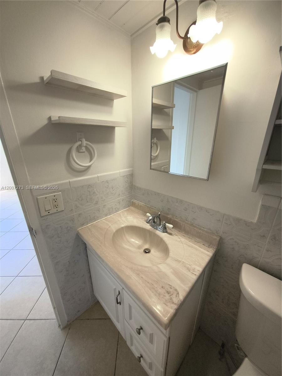 3660 Ne 166th St 302 Property Photo 17