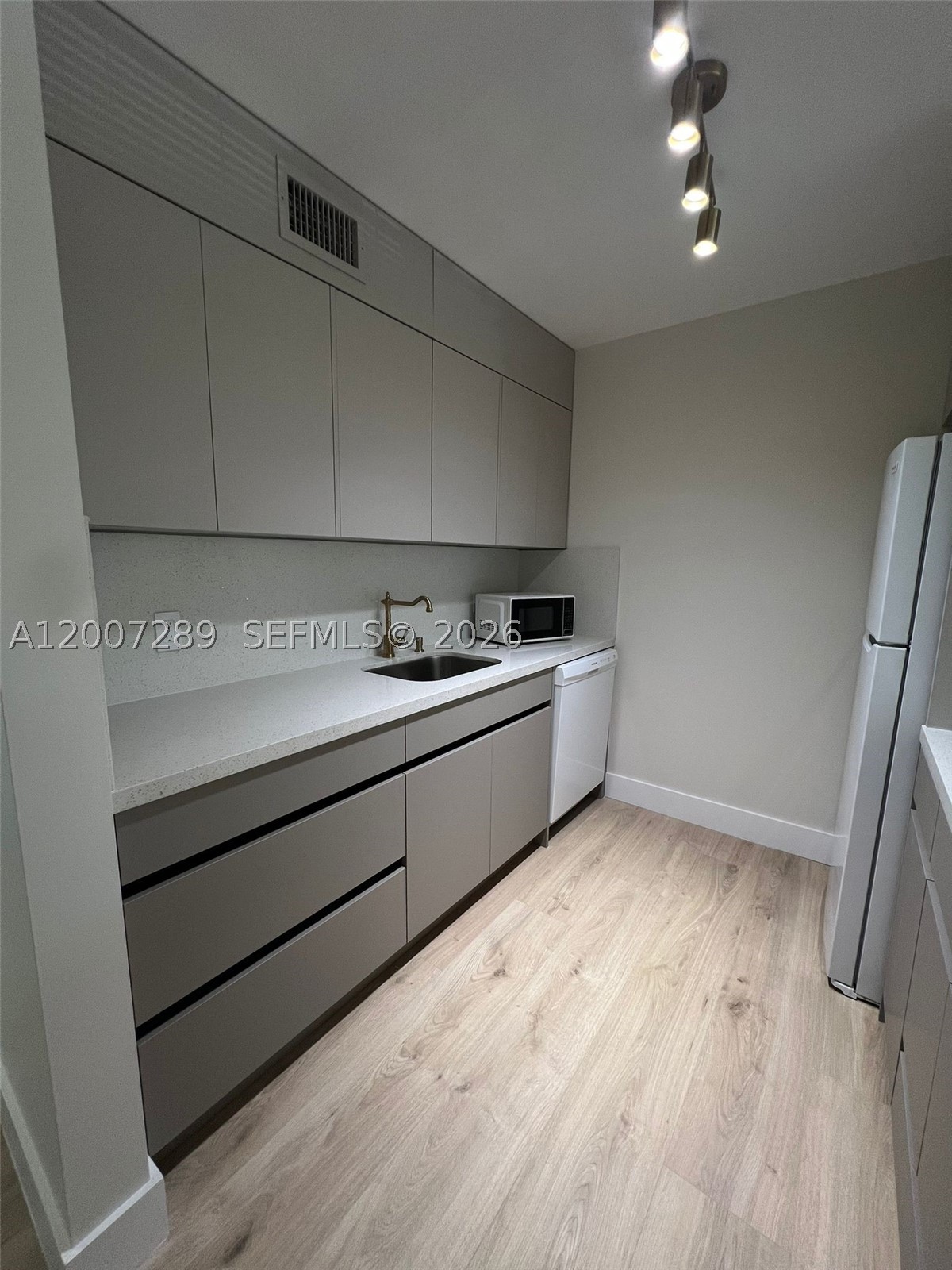 13155 Sw 7th Ct 204e Property Photo 14