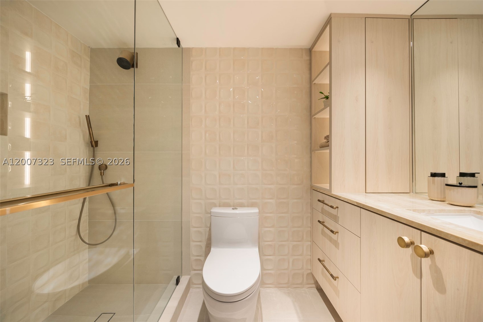 2301 Collins Ave 526 Property Photo 15