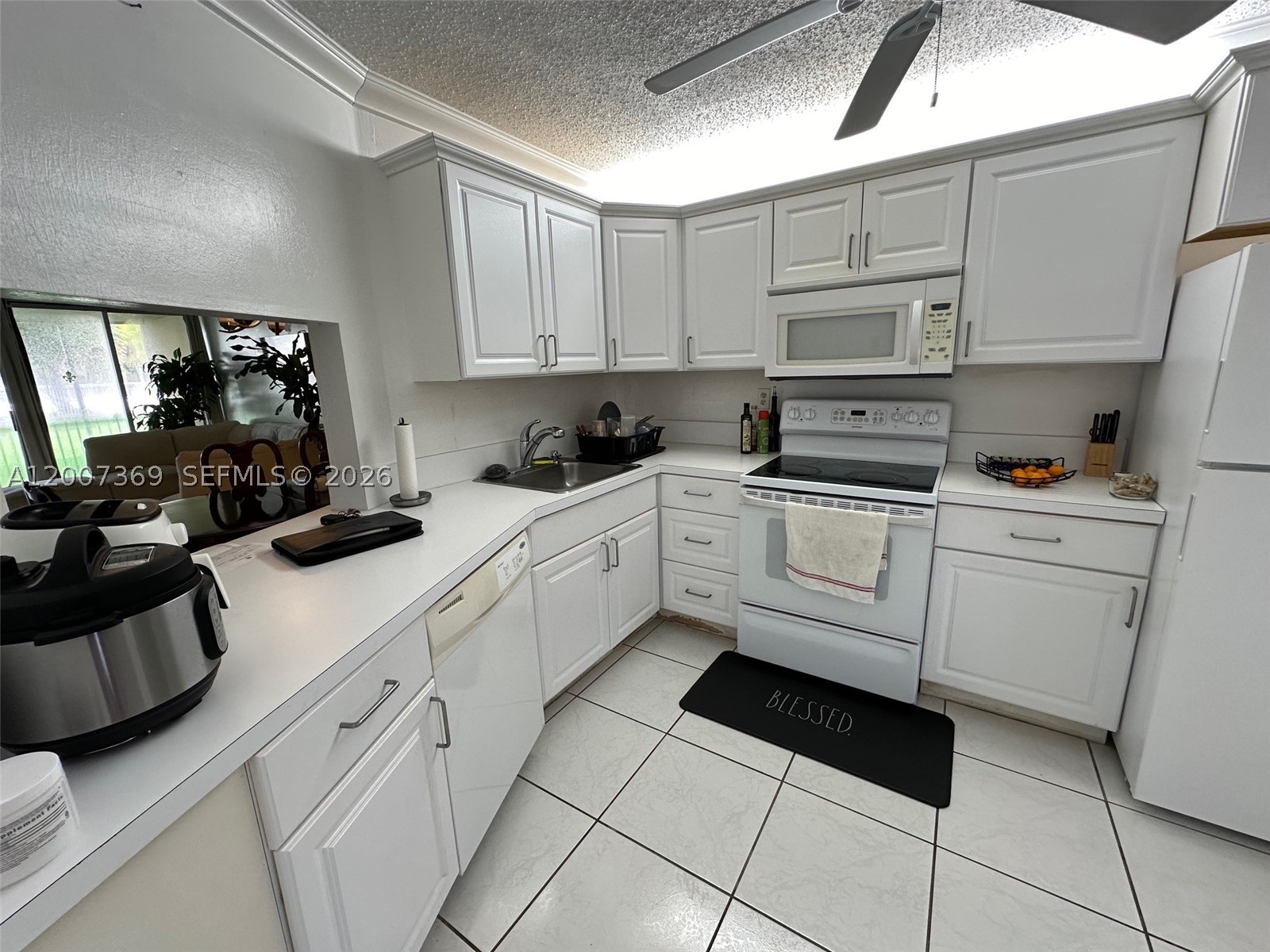1750 Ne 191st St 105-1 Property Photo 1