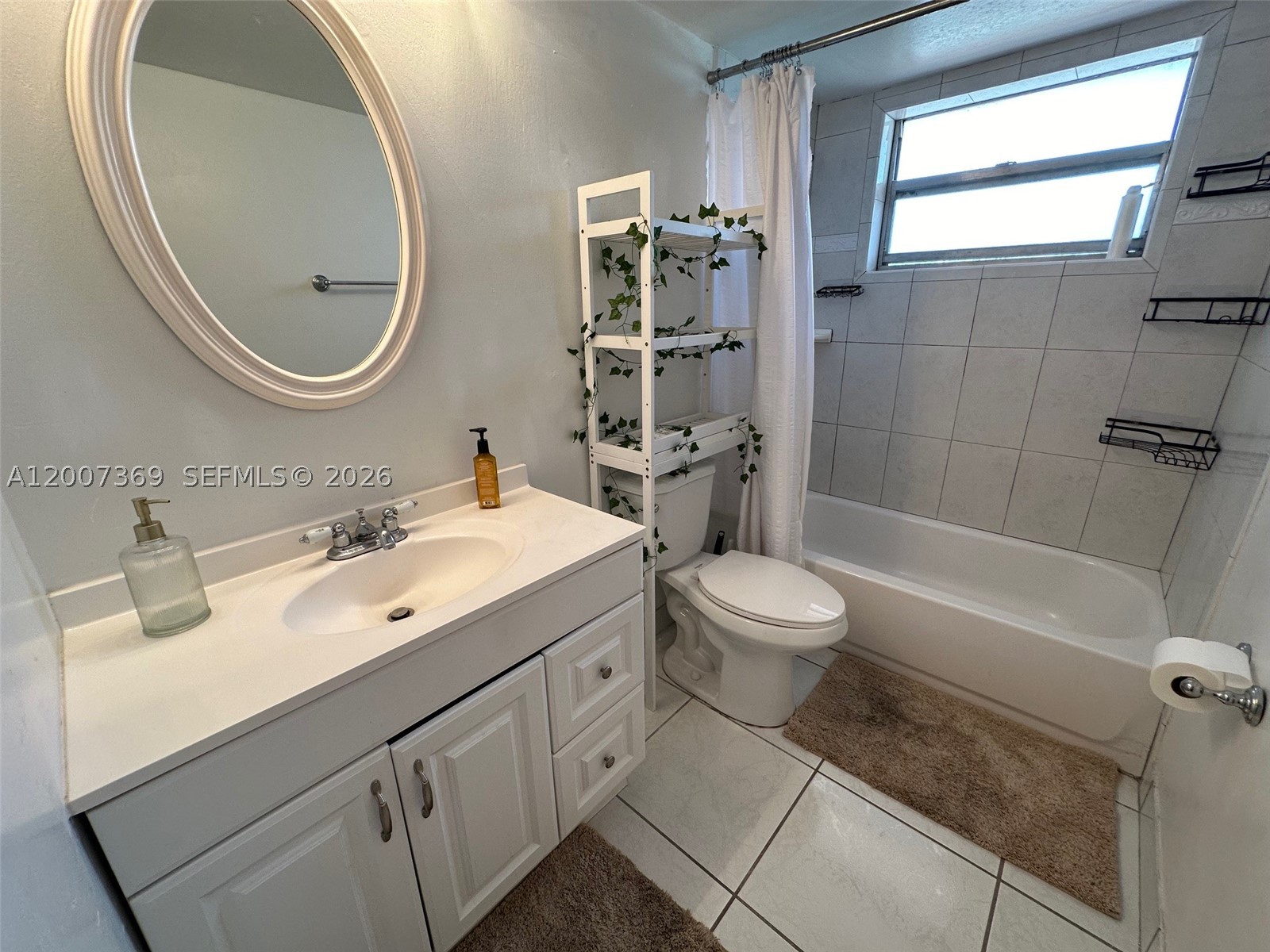 1750 Ne 191st St 105-1 Property Photo 5