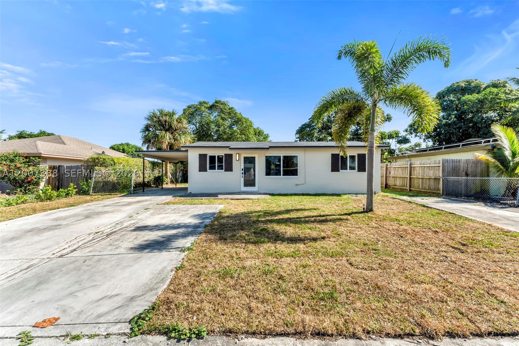 311 NW 12th Ave Property Photo 1