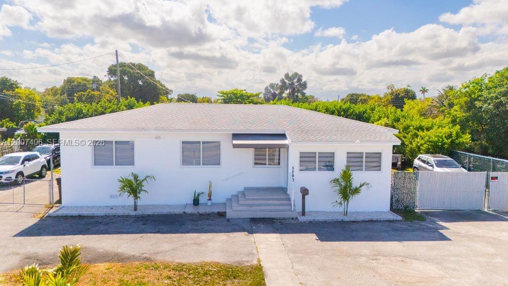 5290 Palm Ave Property Photo 1