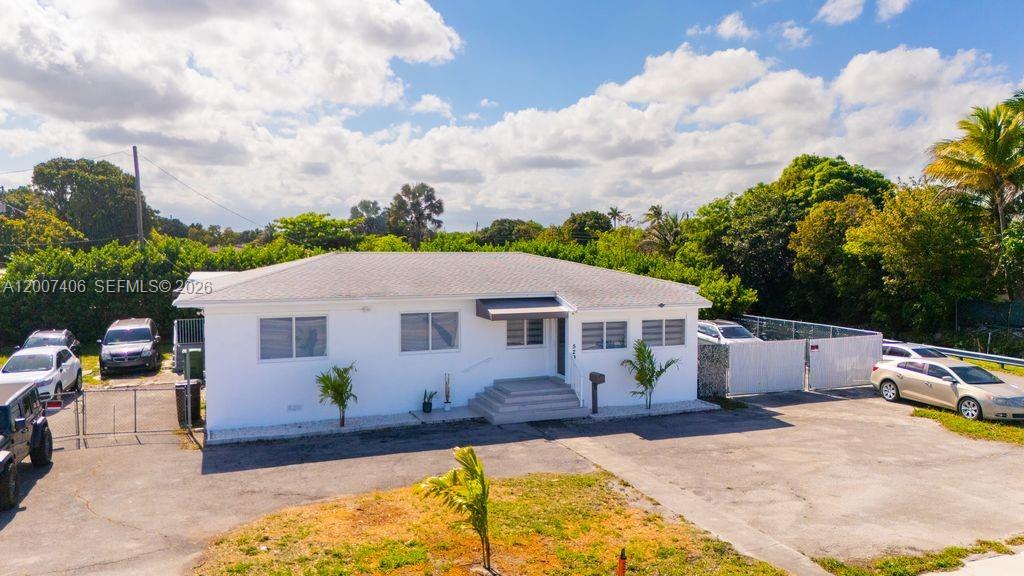 5290 Palm Ave Property Photo 2