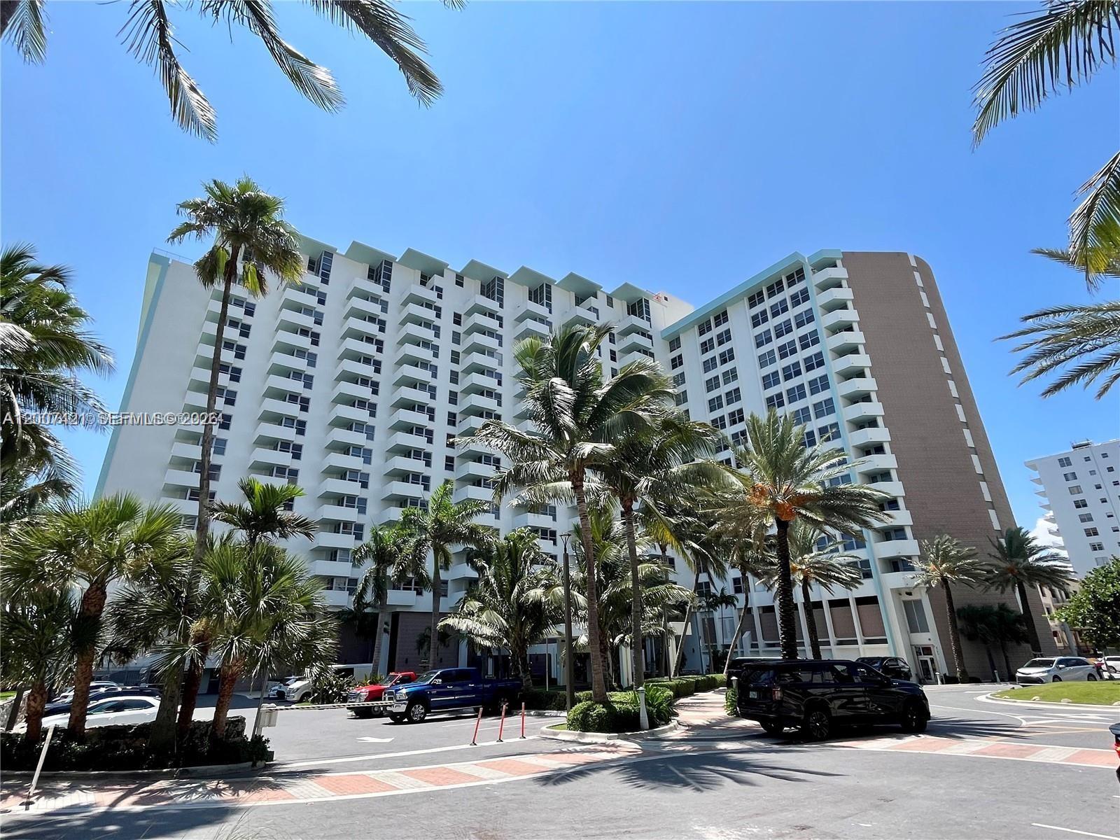 2899 Collins Ave 1040 Property Photo 1