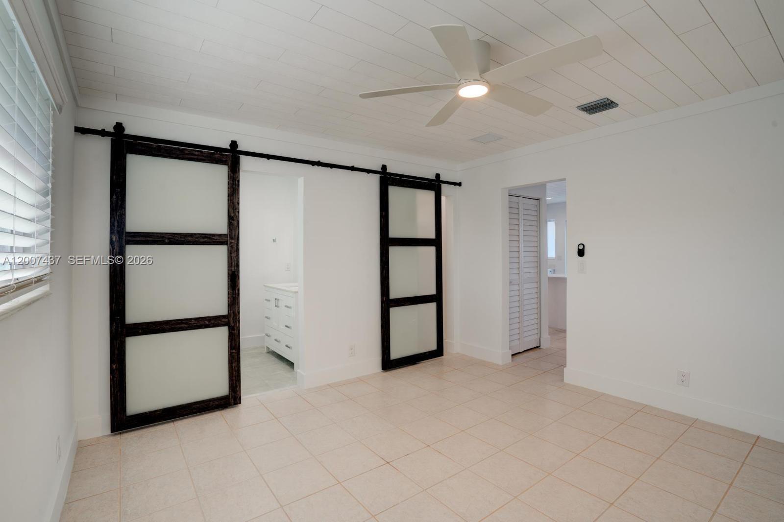 A12007437 Property Photo 10