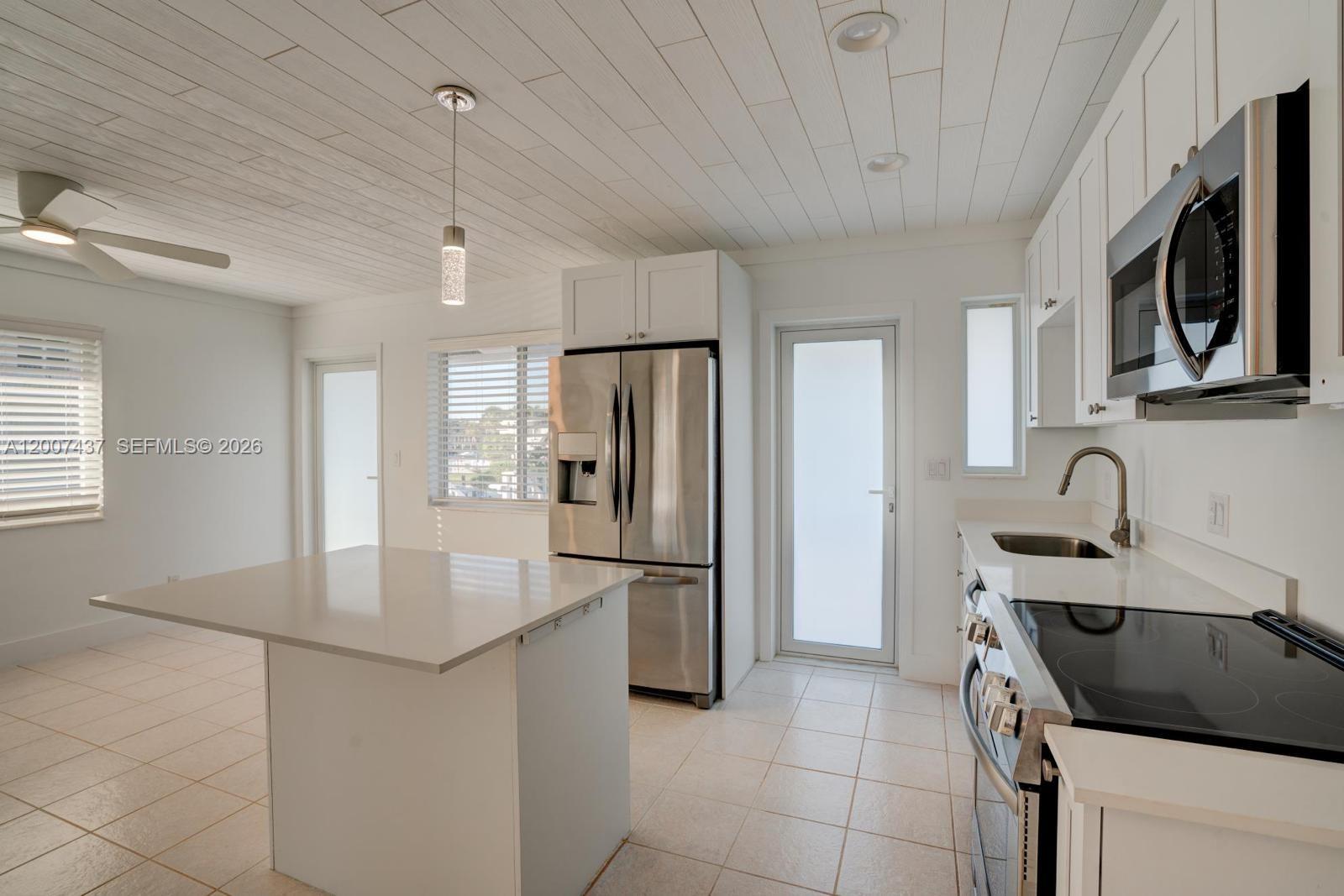 A12007437 Property Photo 13