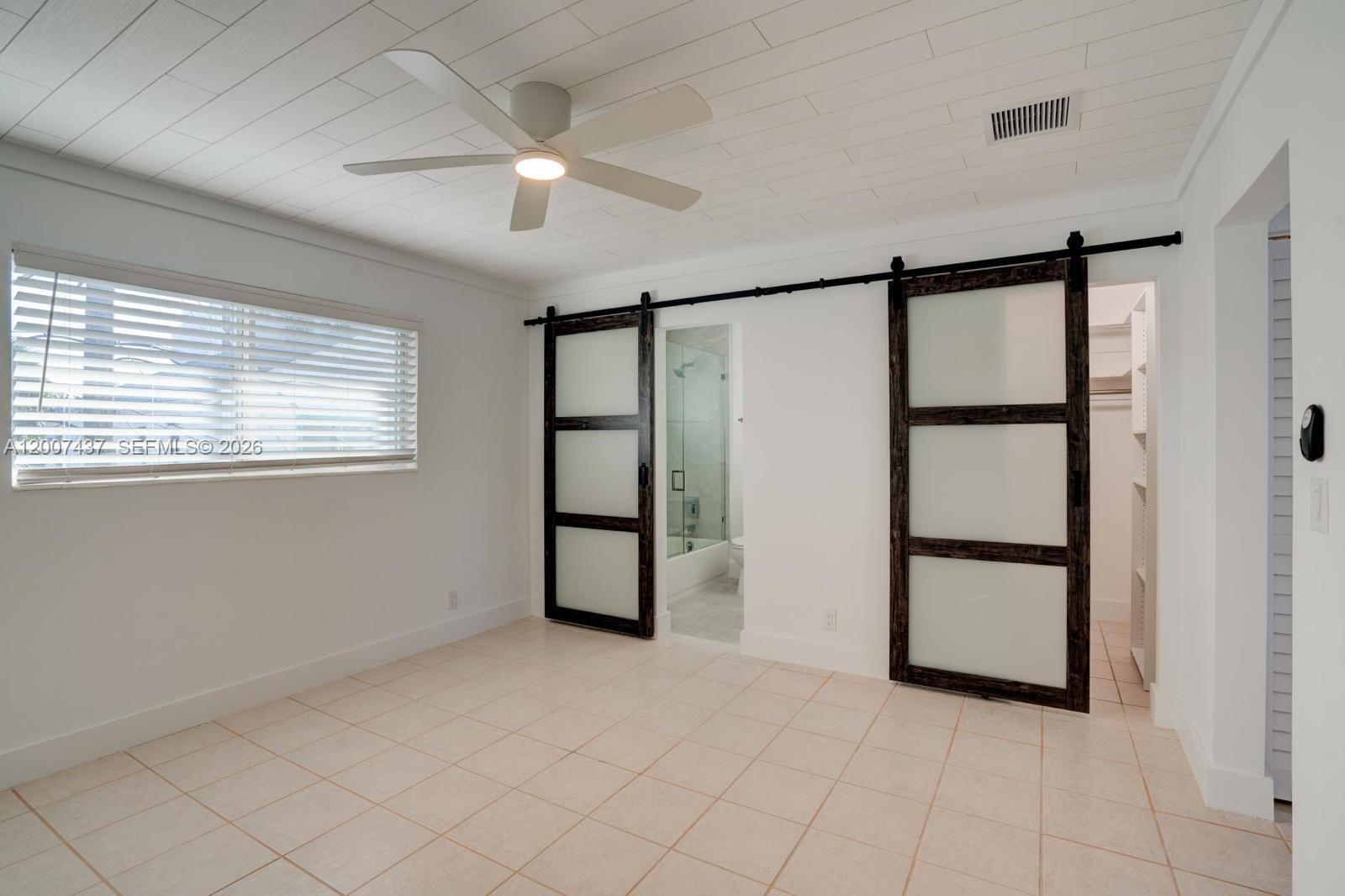 A12007437 Property Photo 14