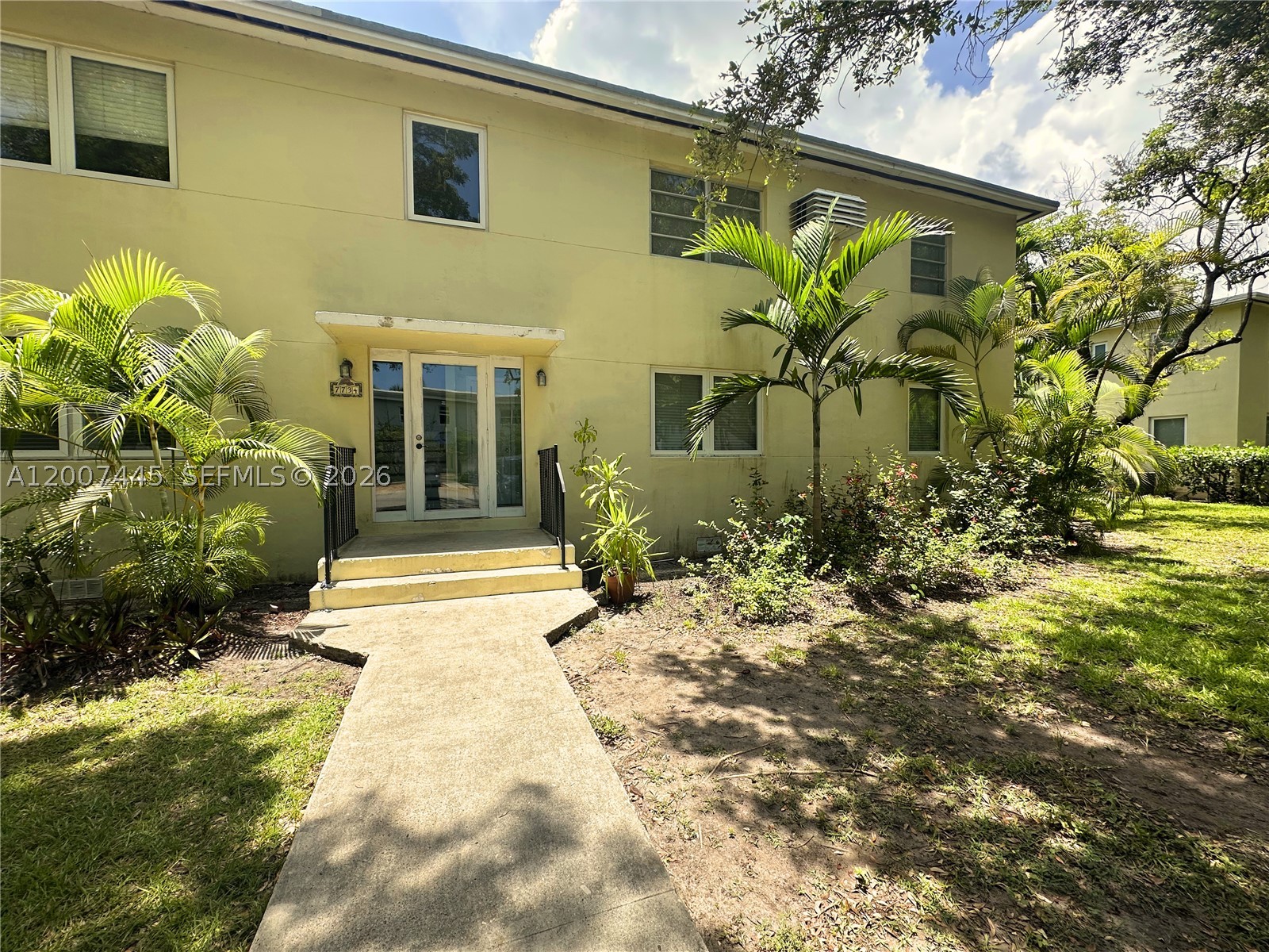 7734 Sw 55th Ave B Property Photo 1