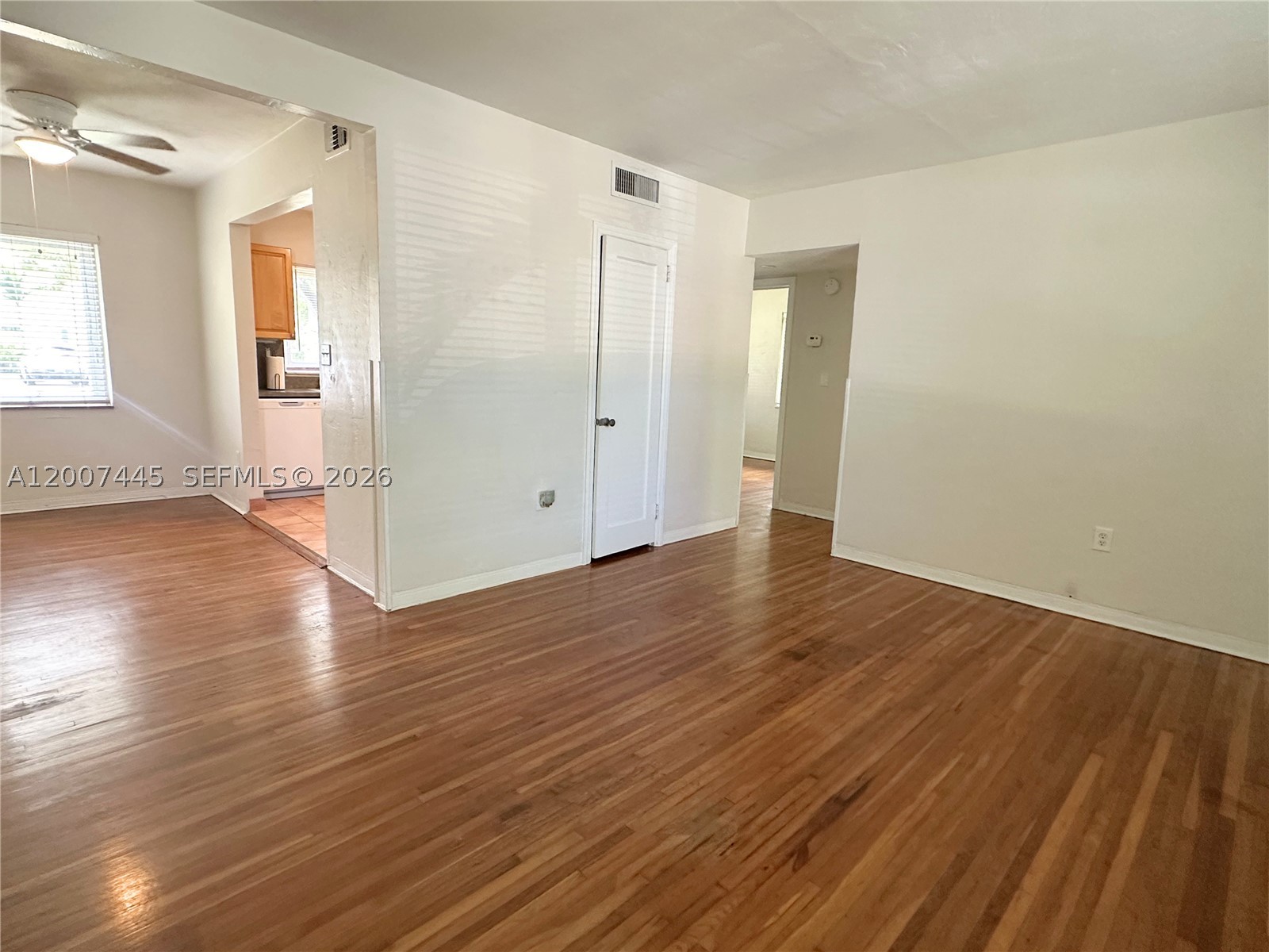 7734 Sw 55th Ave B Property Photo 3