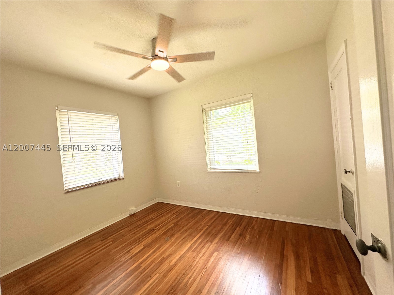 7734 Sw 55th Ave B Property Photo 10