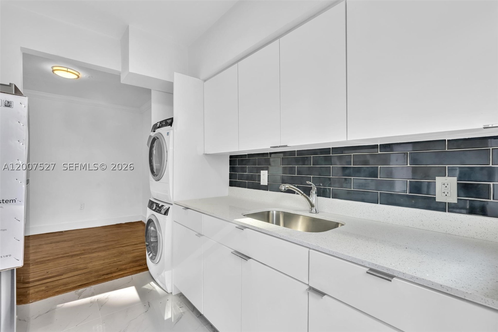 9200 E Bay Harbor Dr 1 Property Photo 17