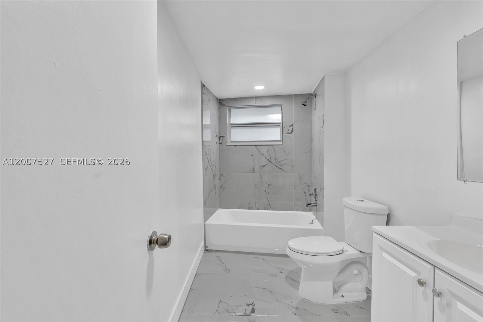 9200 E Bay Harbor Dr 1 Property Photo 22