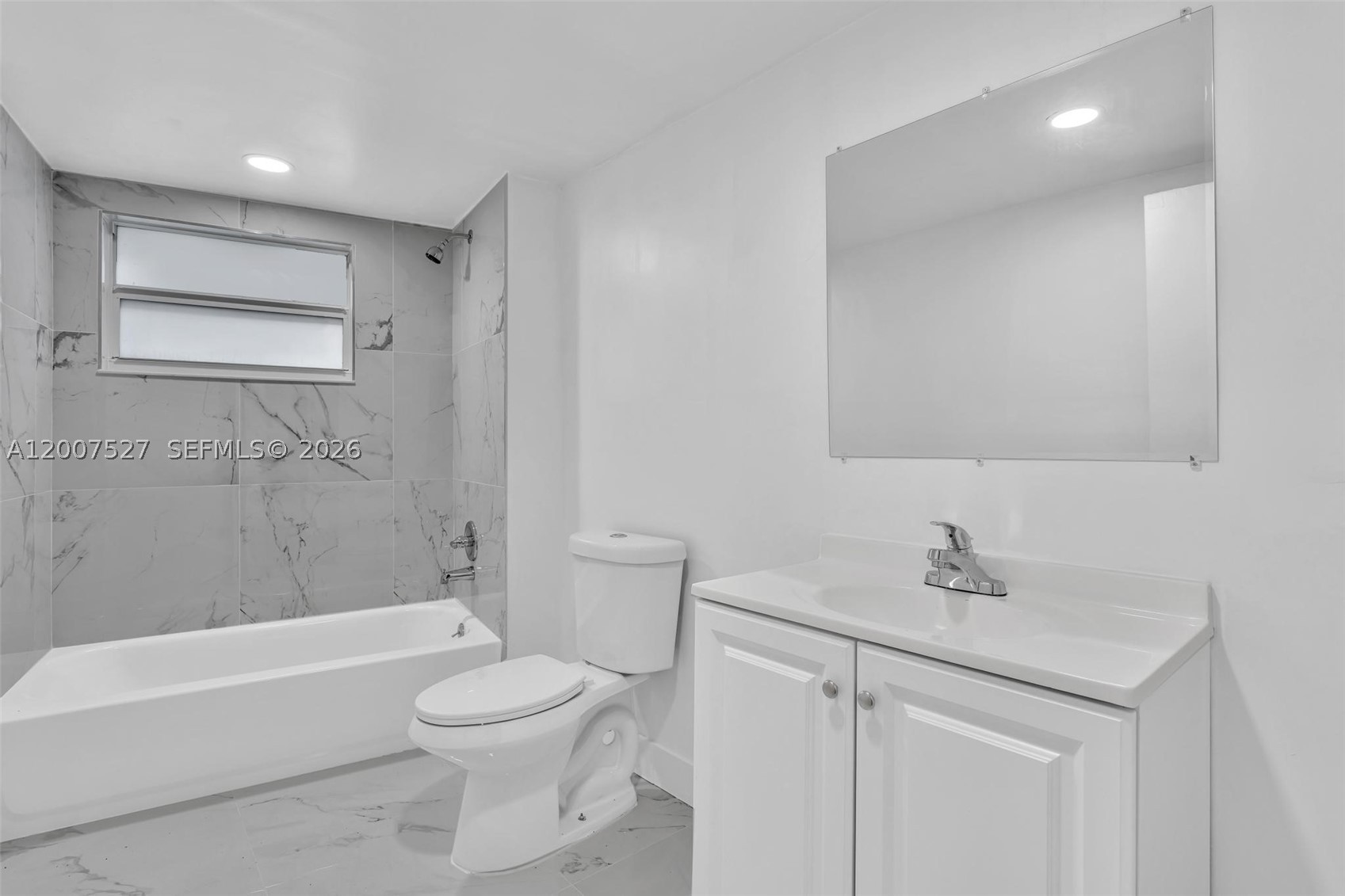 9200 E Bay Harbor Dr 1 Property Photo 23