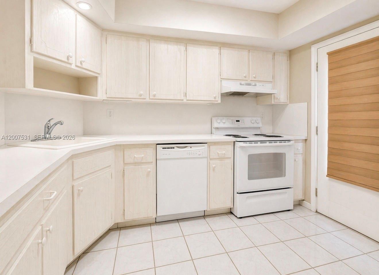 900 Sw 12th St 110 Property Photo 6