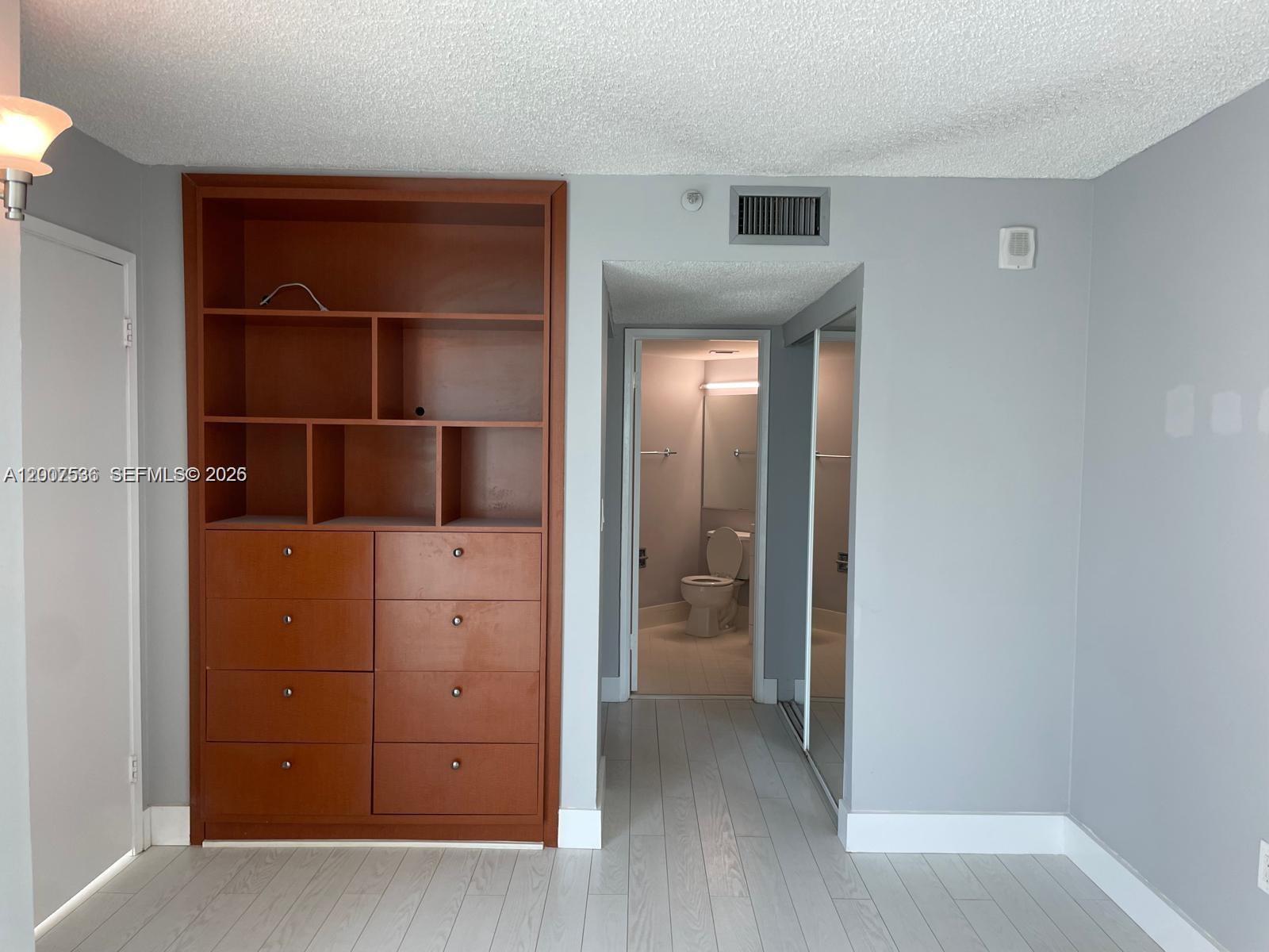 5880 Collins Ave 1006 Property Photo 4