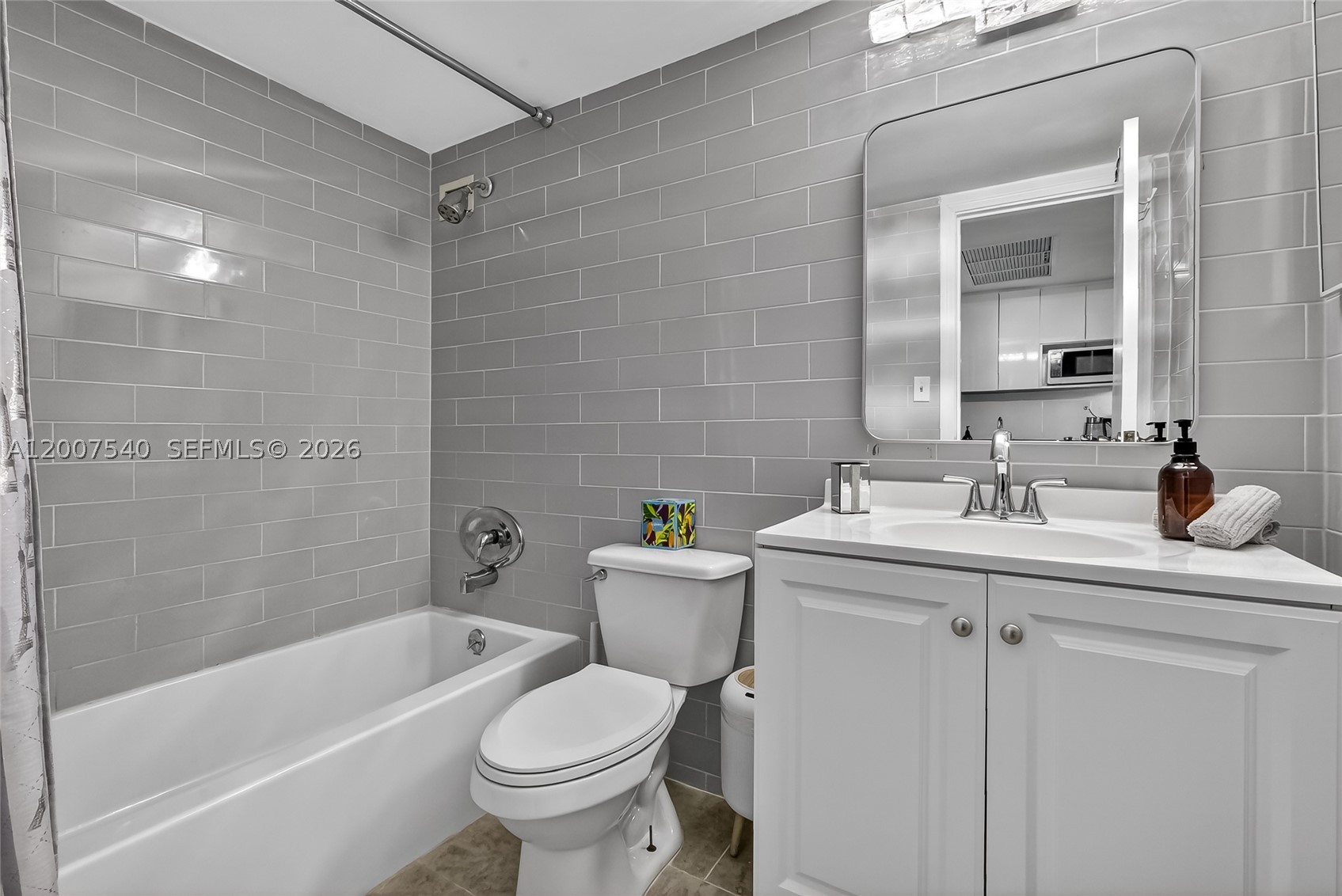 19201 Collins Ave 1123 Property Photo 12