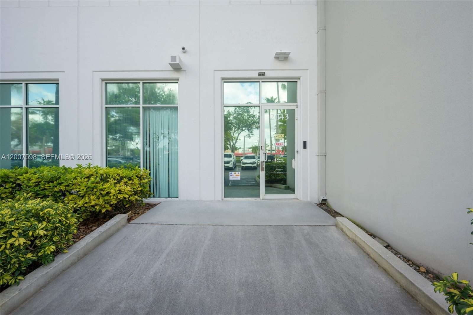 A12007598 Property Photo 1