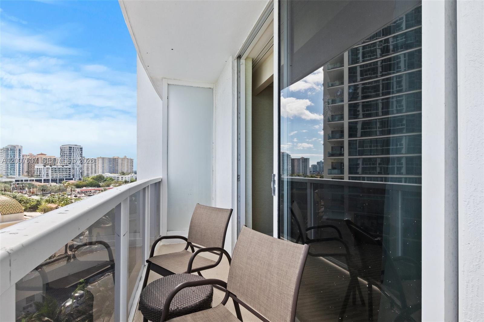 18001 Collins Ave 511 Property Photo 15