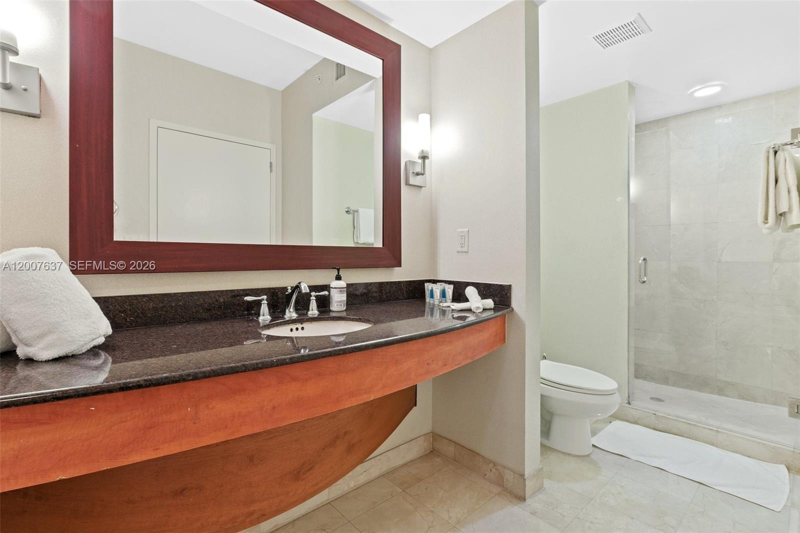 18001 Collins Ave 511 Property Photo 22