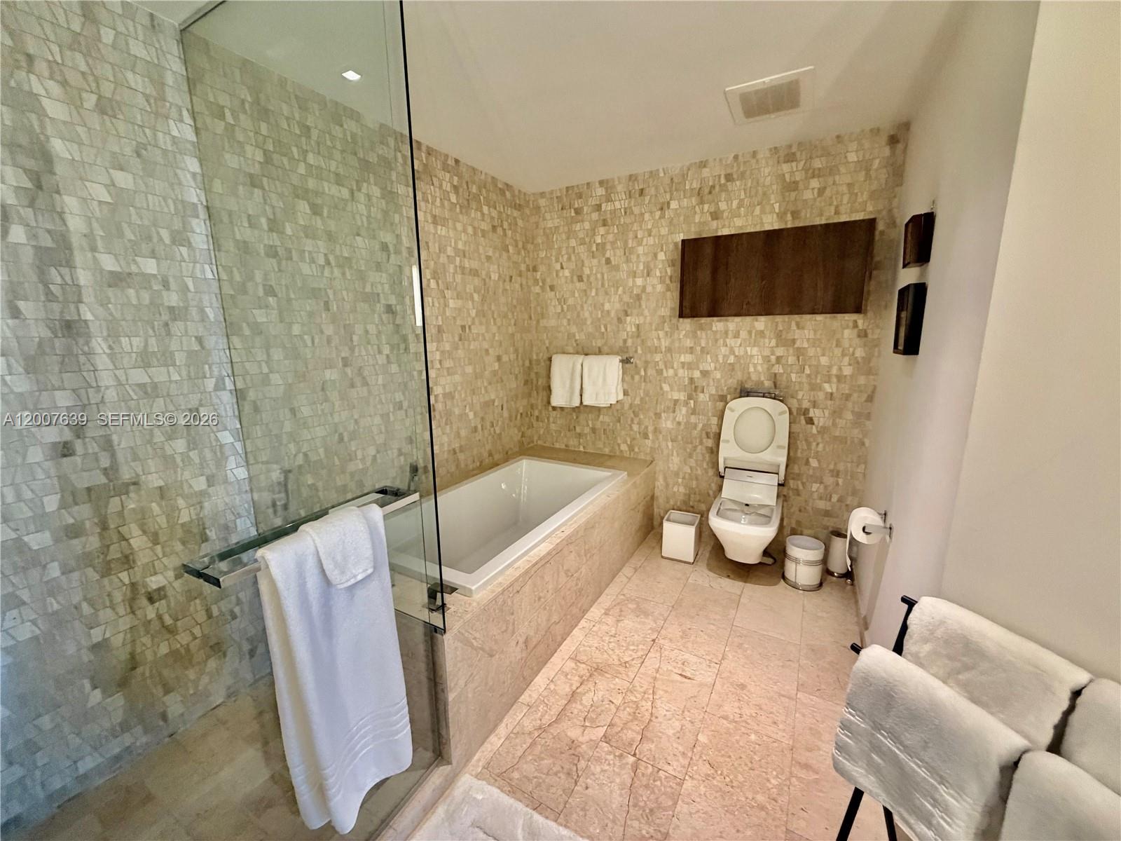 88 Sw 7th St 1109 Property Photo 39