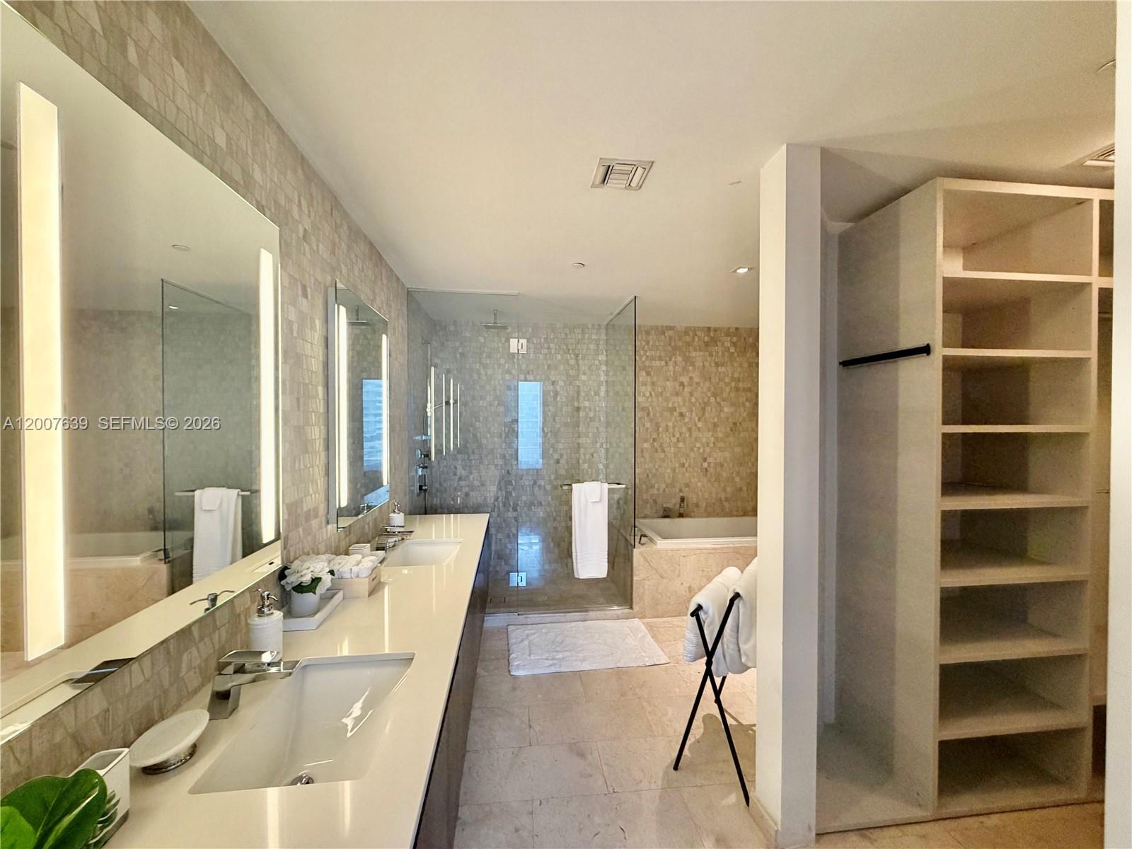88 Sw 7th St 1109 Property Photo 41