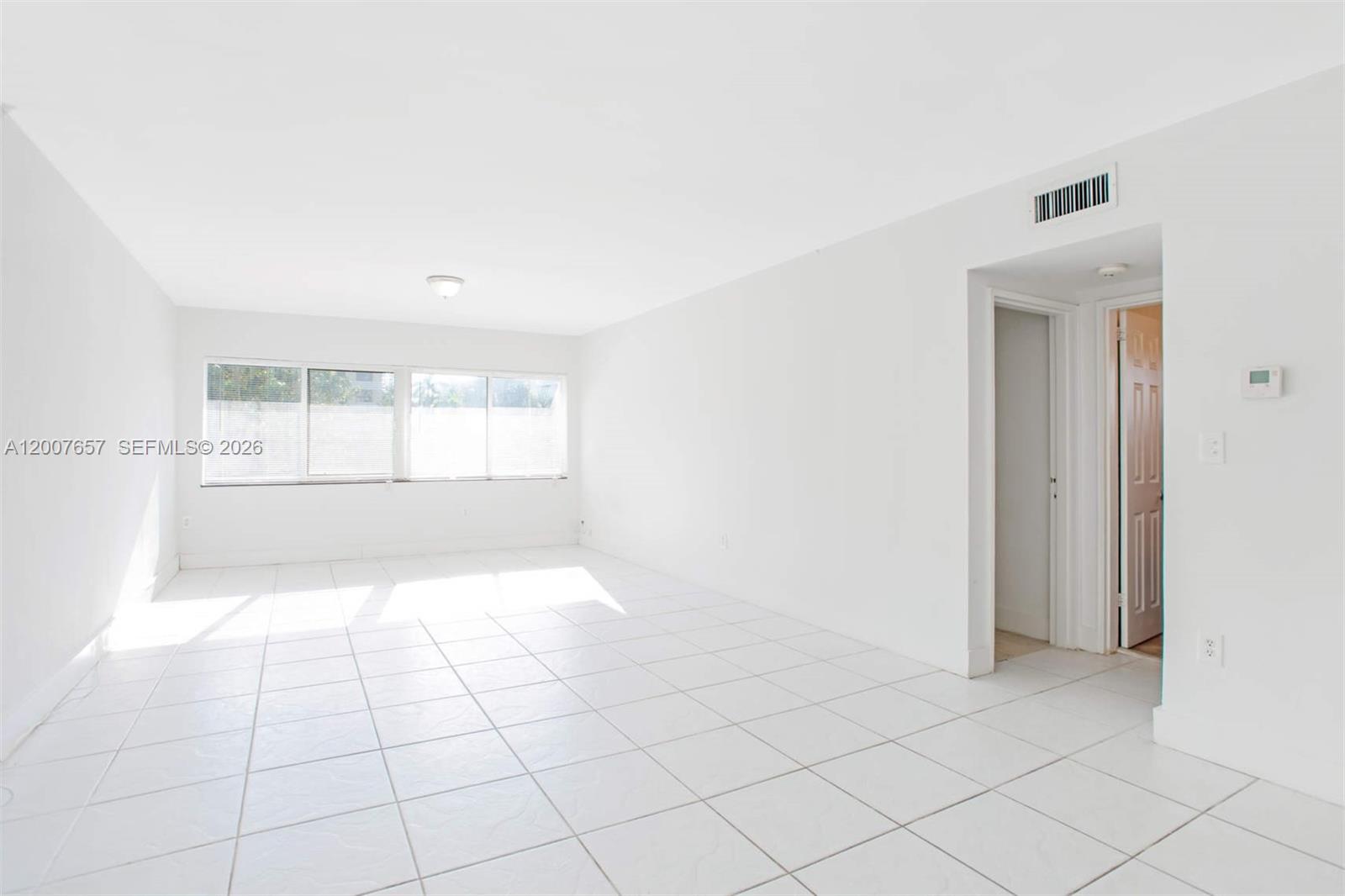 10001 W Bay Harbor Dr 208 Property Photo 2