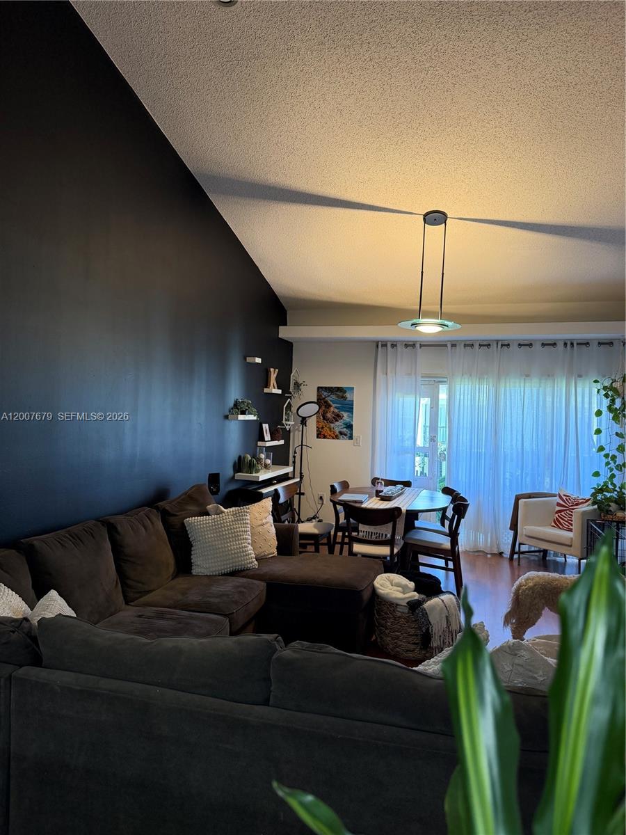 A12007679 Property Photo 7