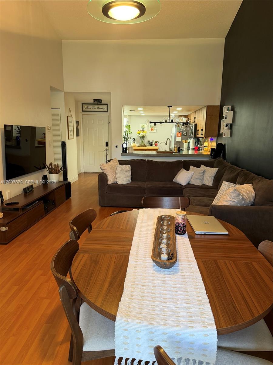 A12007679 Property Photo 13