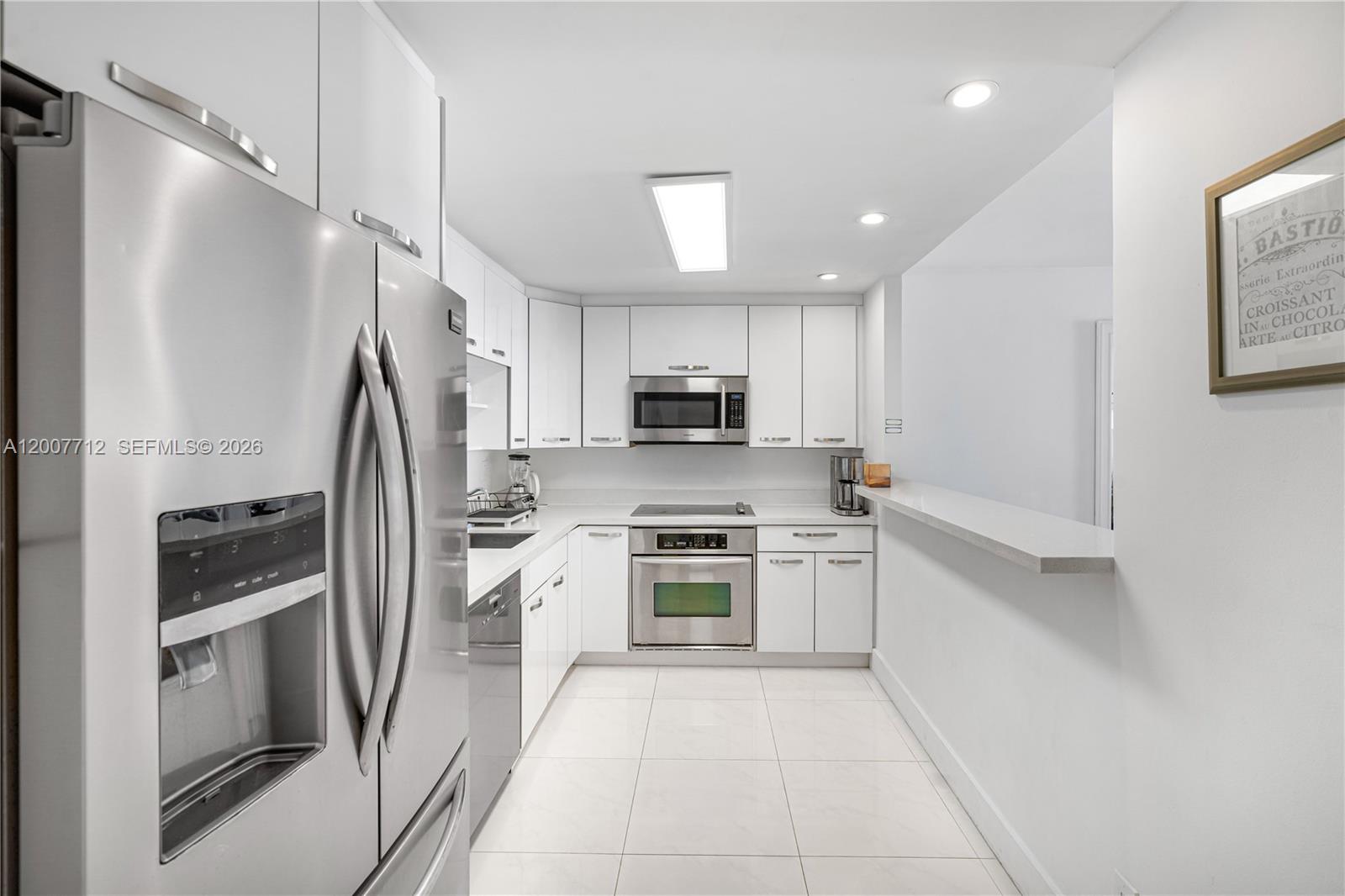 19370 Collins Ave 1612 Property Photo 4