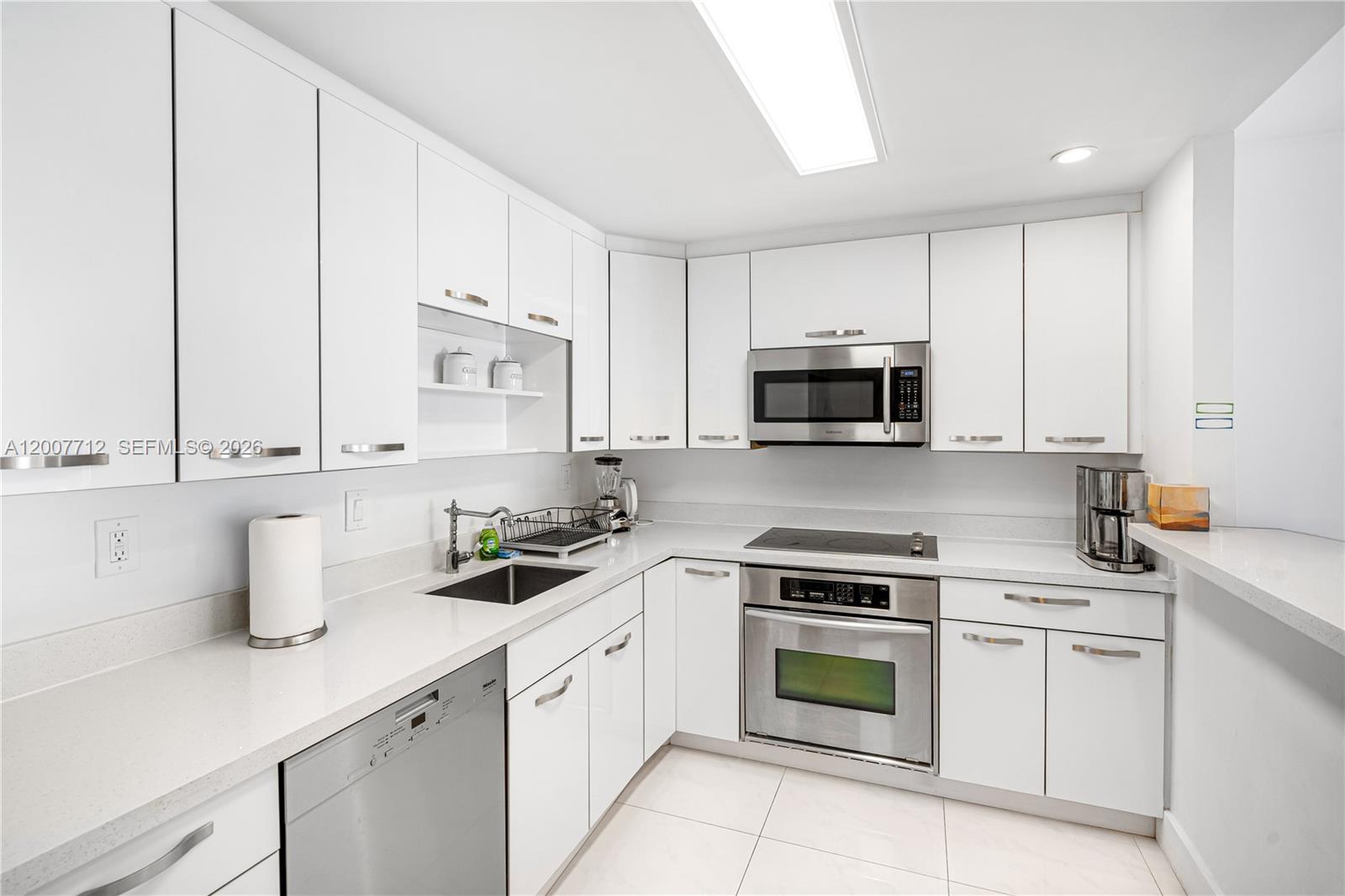 19370 Collins Ave 1612 Property Photo 5