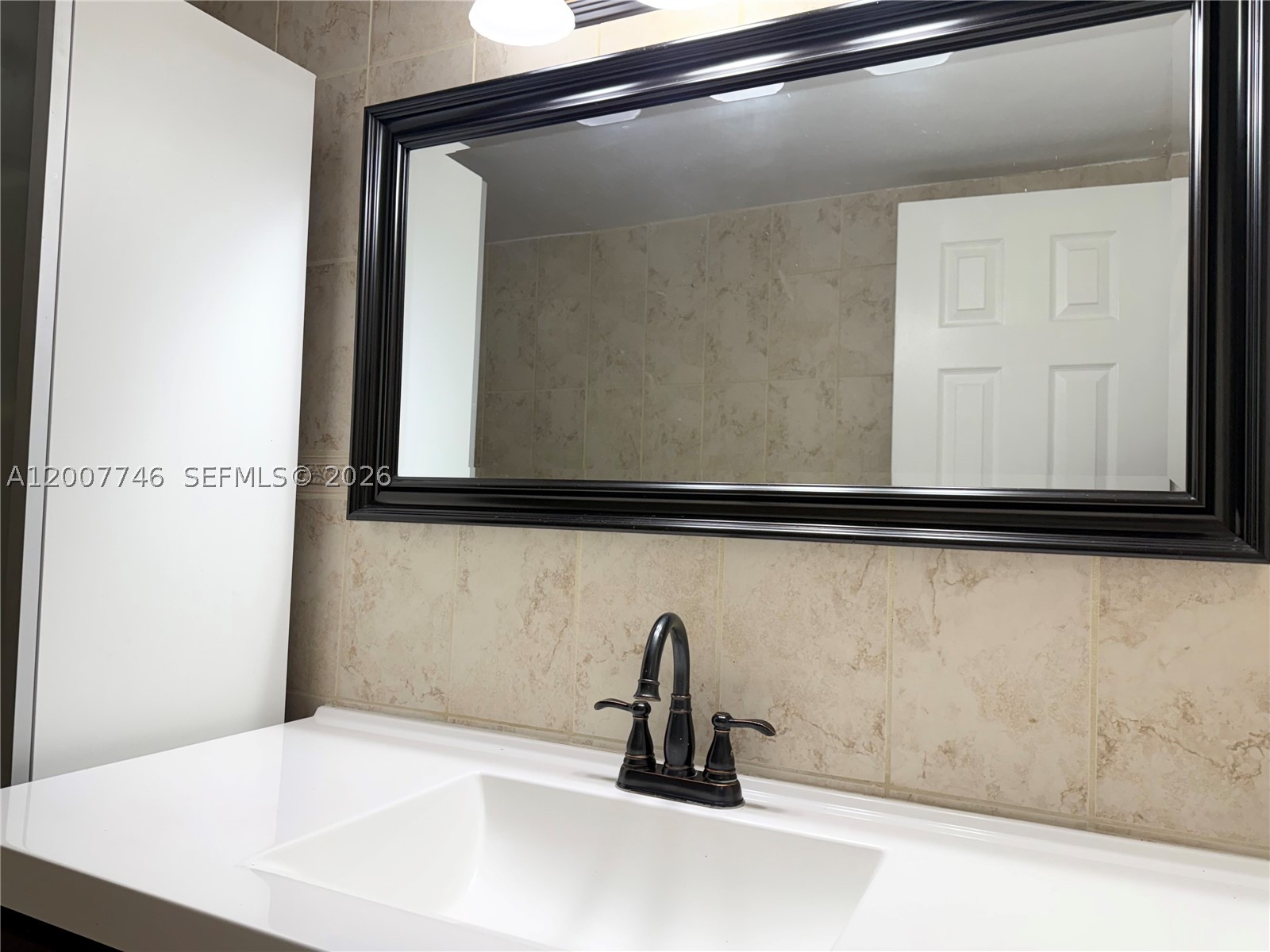 1850 W 56th St 2404 Property Photo 12